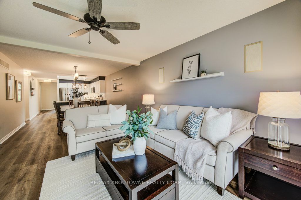 12 Brock Street Property Photo 9