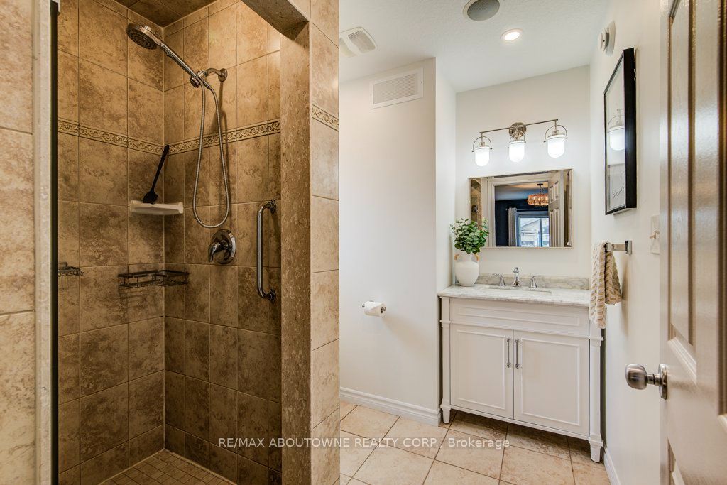 12 Brock Street Property Photo 12