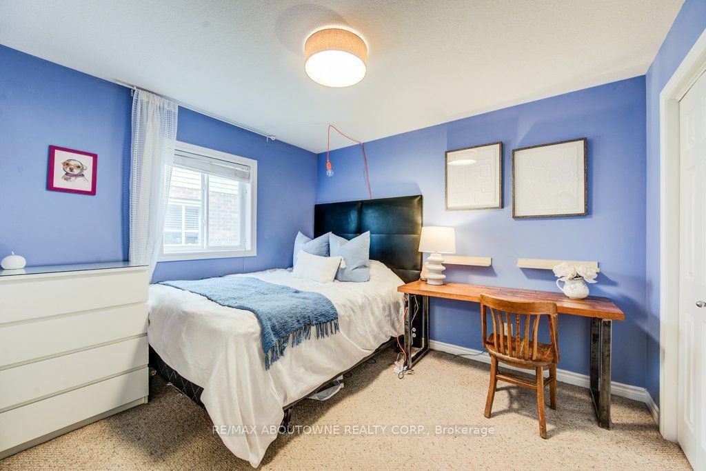 12 Brock Street Property Photo 13