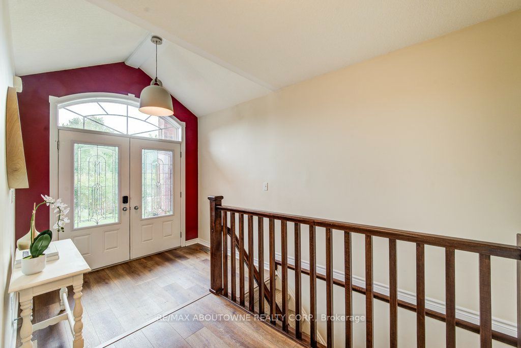 12 Brock Street Property Photo 16