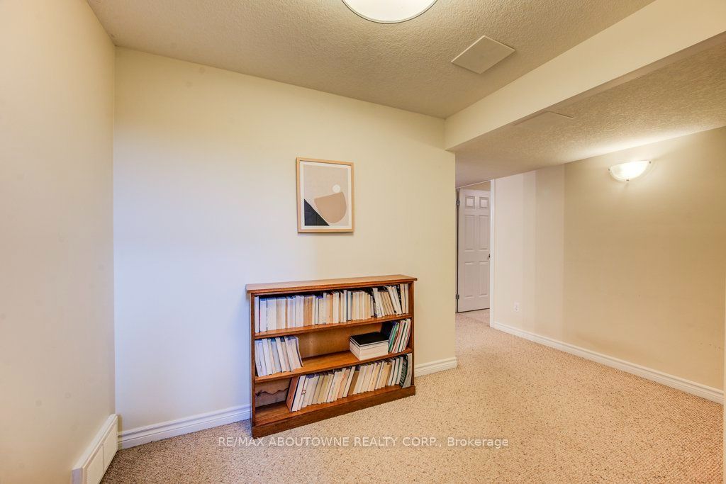 12 Brock Street Property Photo 17