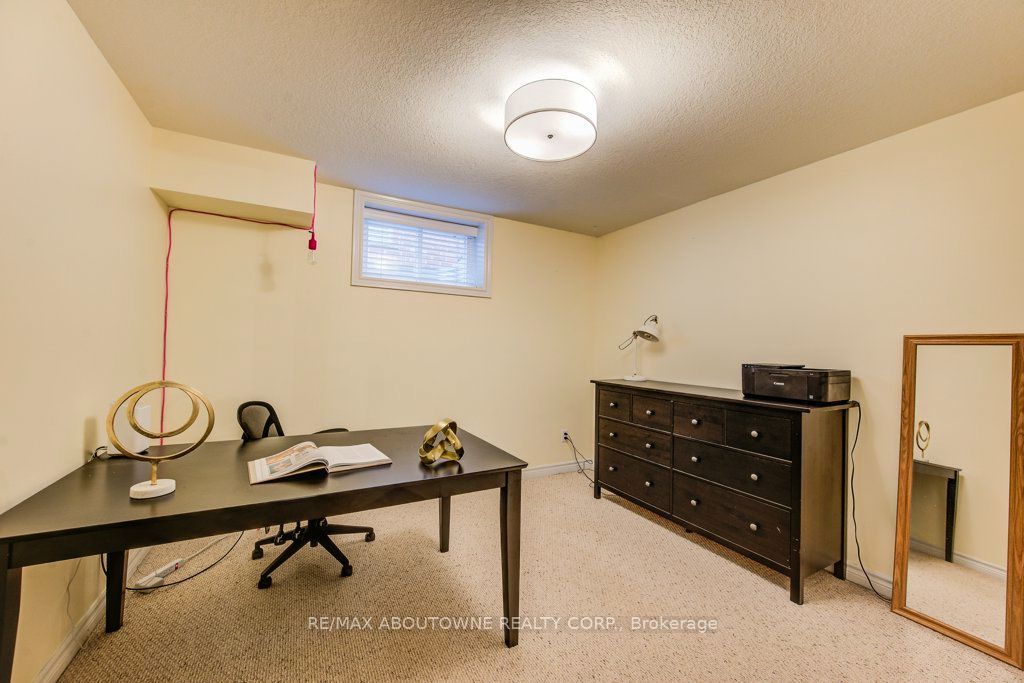 12 Brock Street Property Photo 19