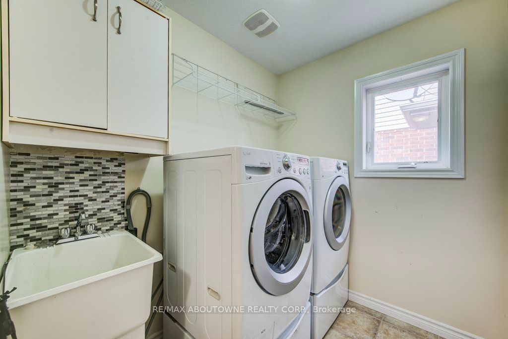 12 Brock Street Property Photo 21