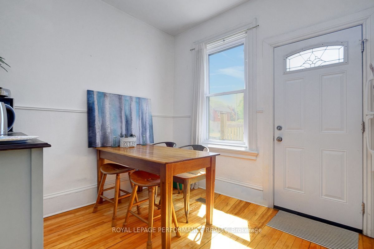 486-488 Lisgar Street Property Photo 6