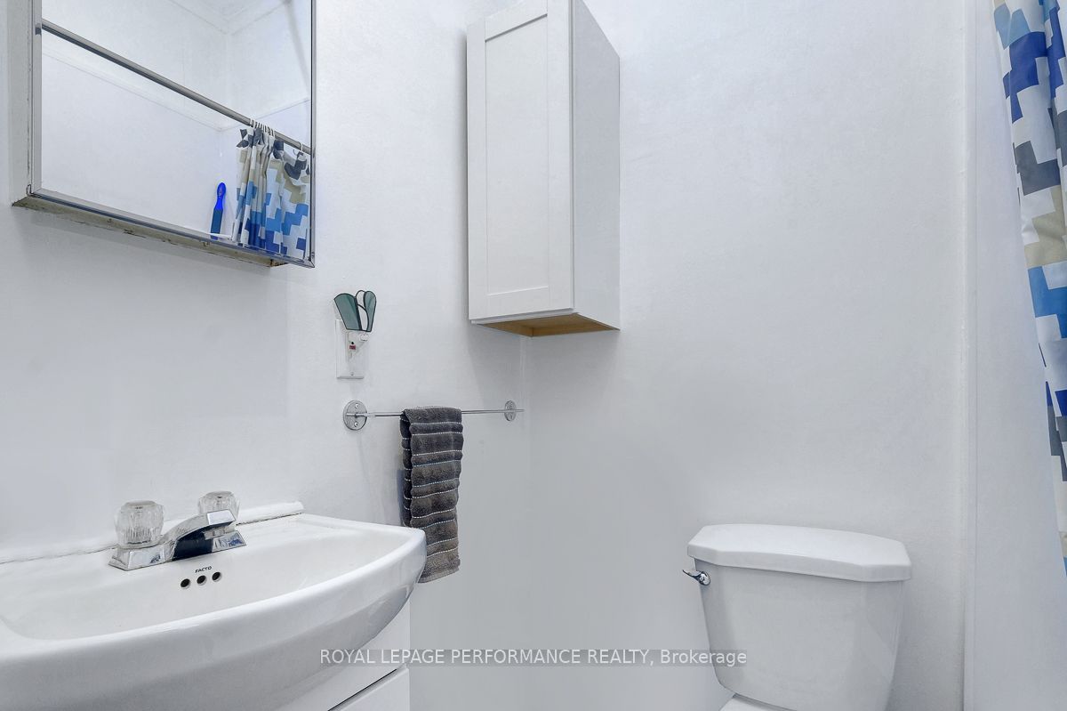 486-488 Lisgar Street Property Photo 10