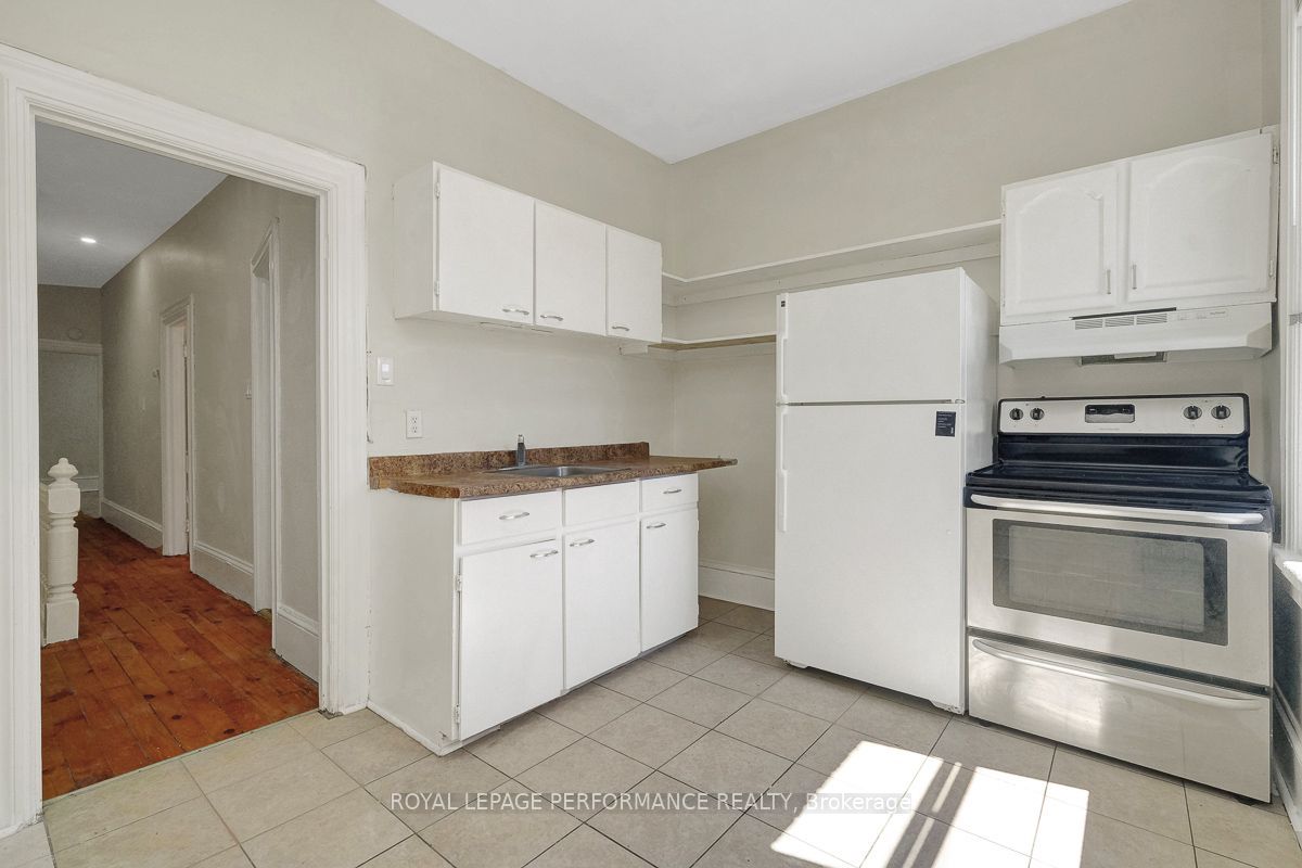 486-488 Lisgar Street Property Photo 13