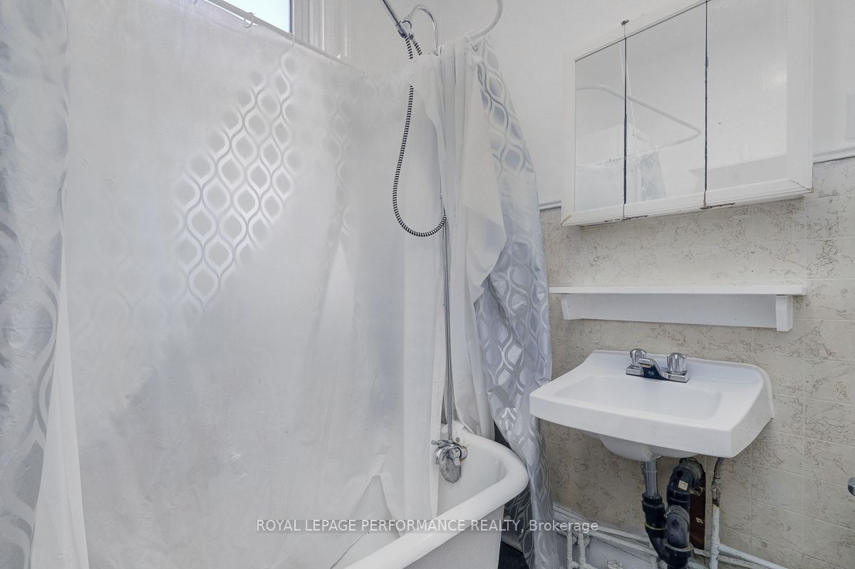 486-488 Lisgar Street Property Photo 14