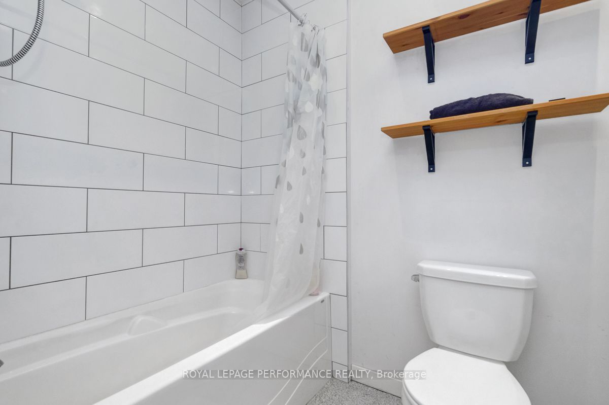 486-488 Lisgar Street Property Photo 18