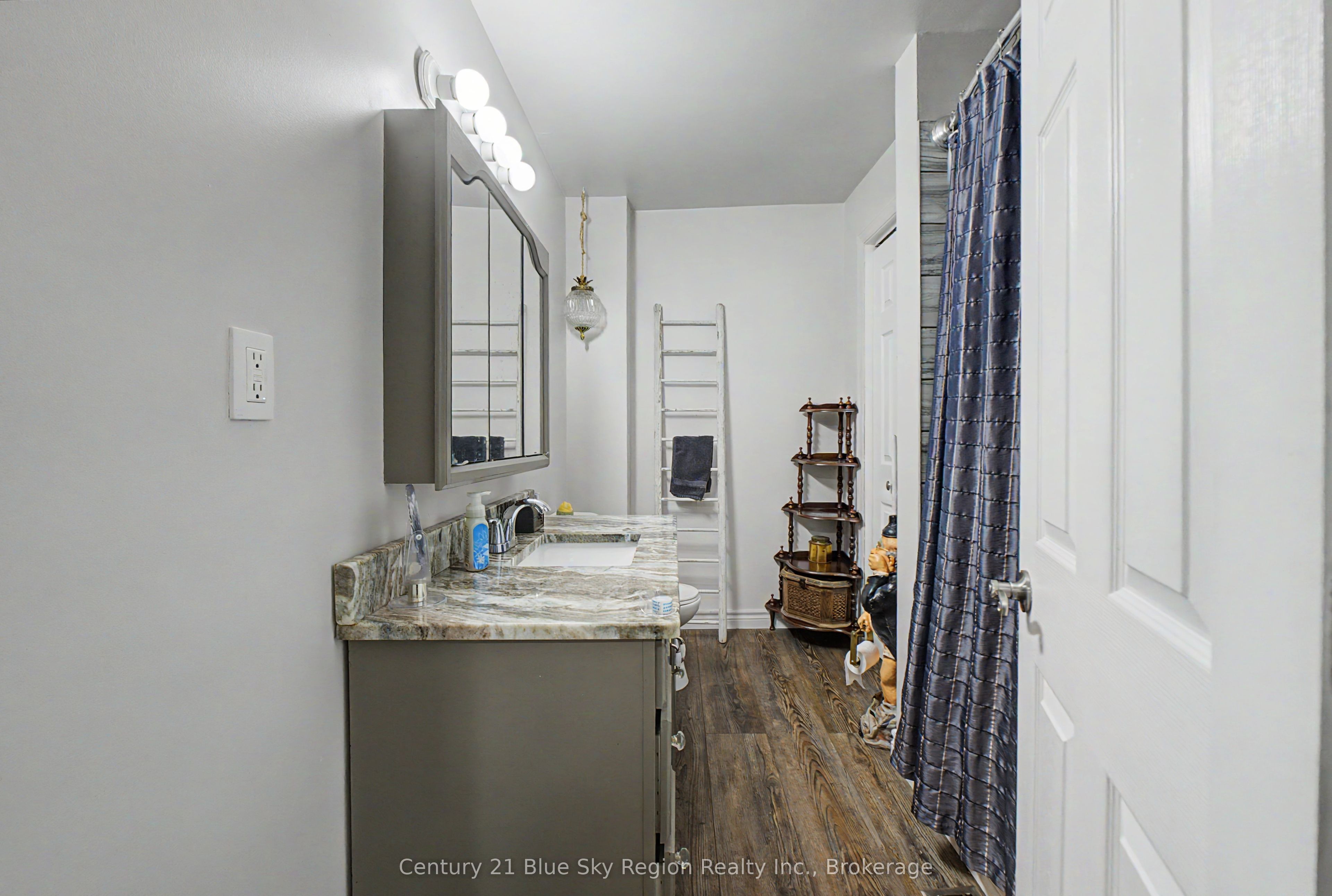 1367 Four Mile Lake Road Property Photo 23