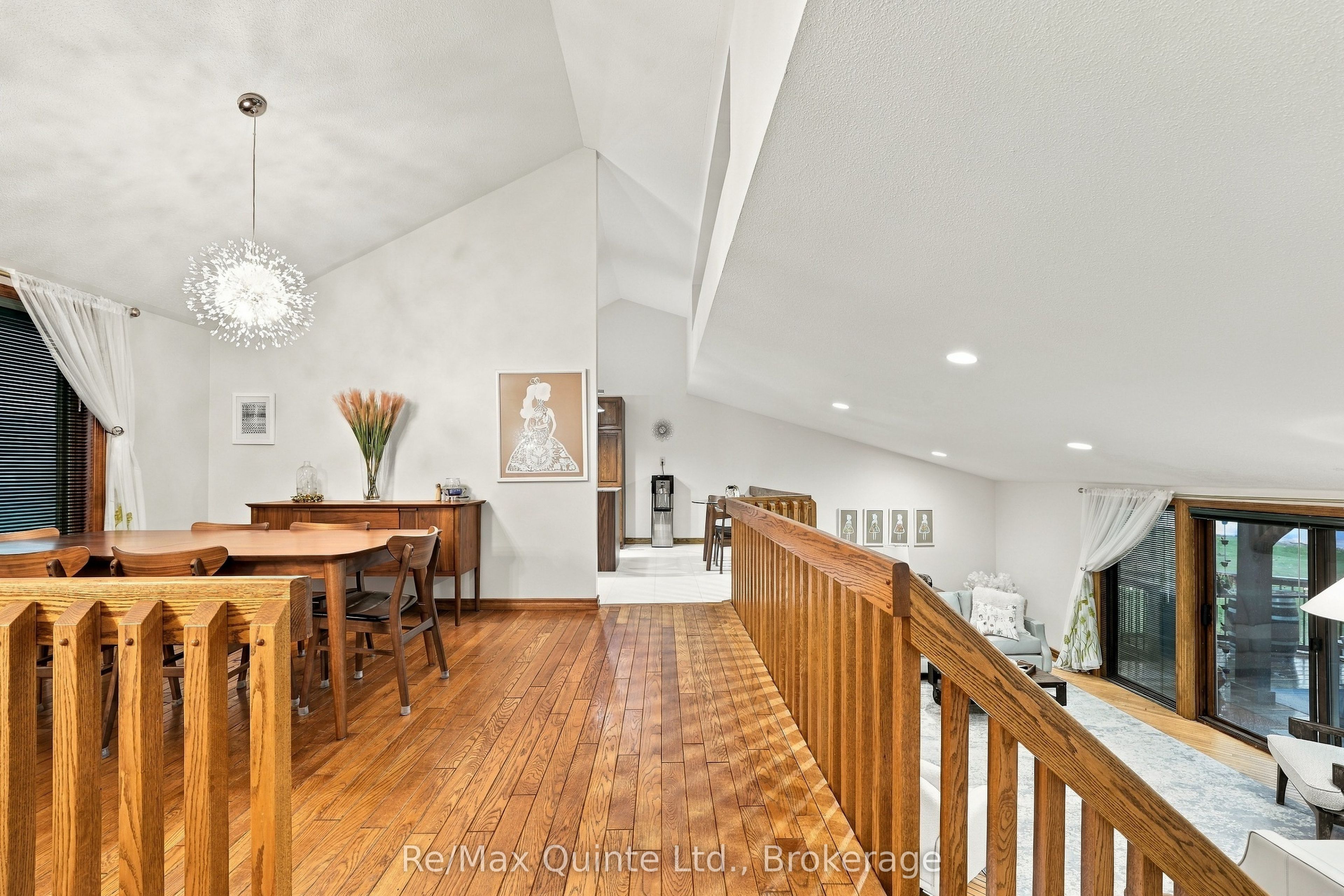 40 Wallbridge Circle Property Photo 9