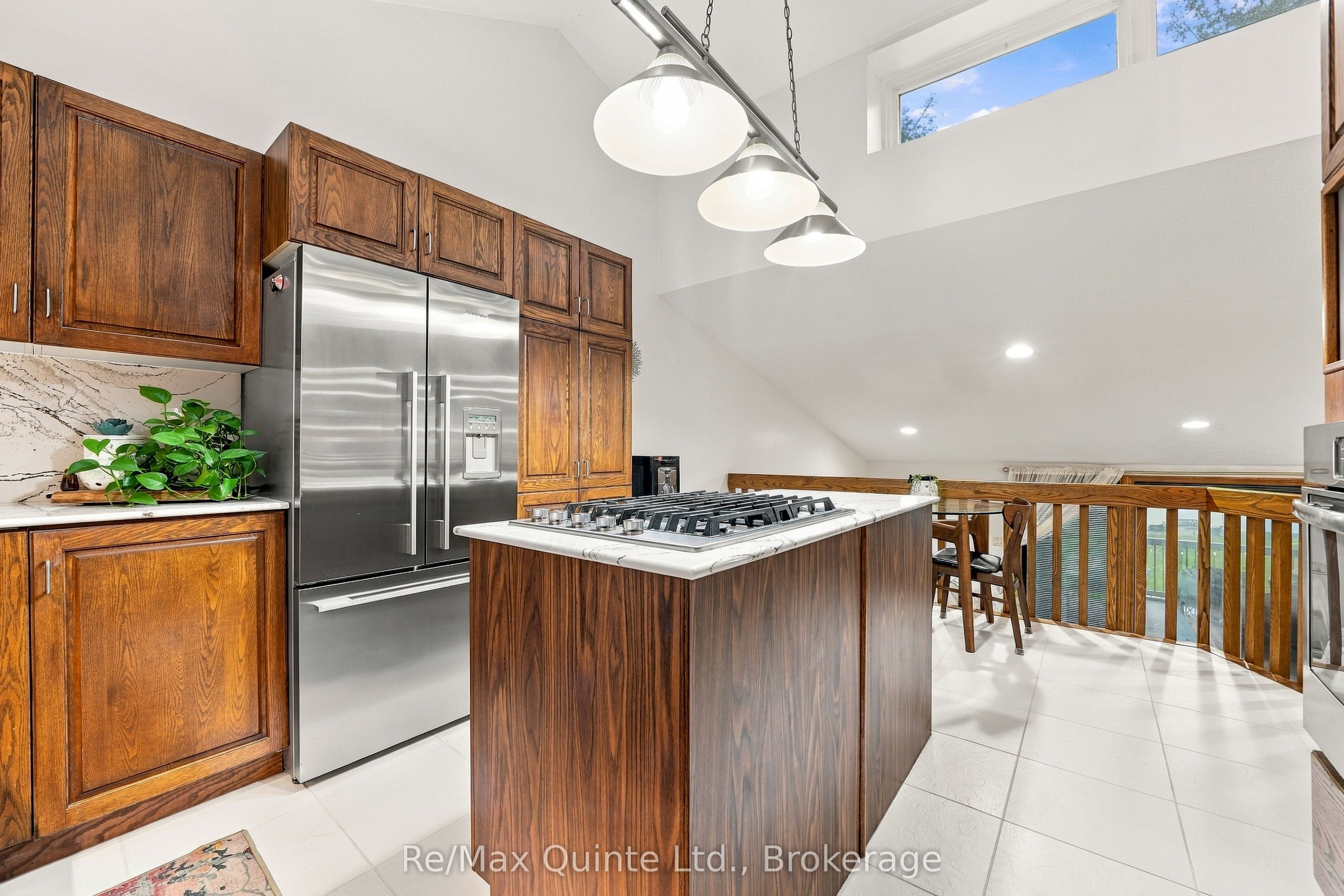 40 Wallbridge Circle Property Photo 14