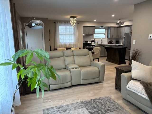 153 Bayfield Road Property Photo 4