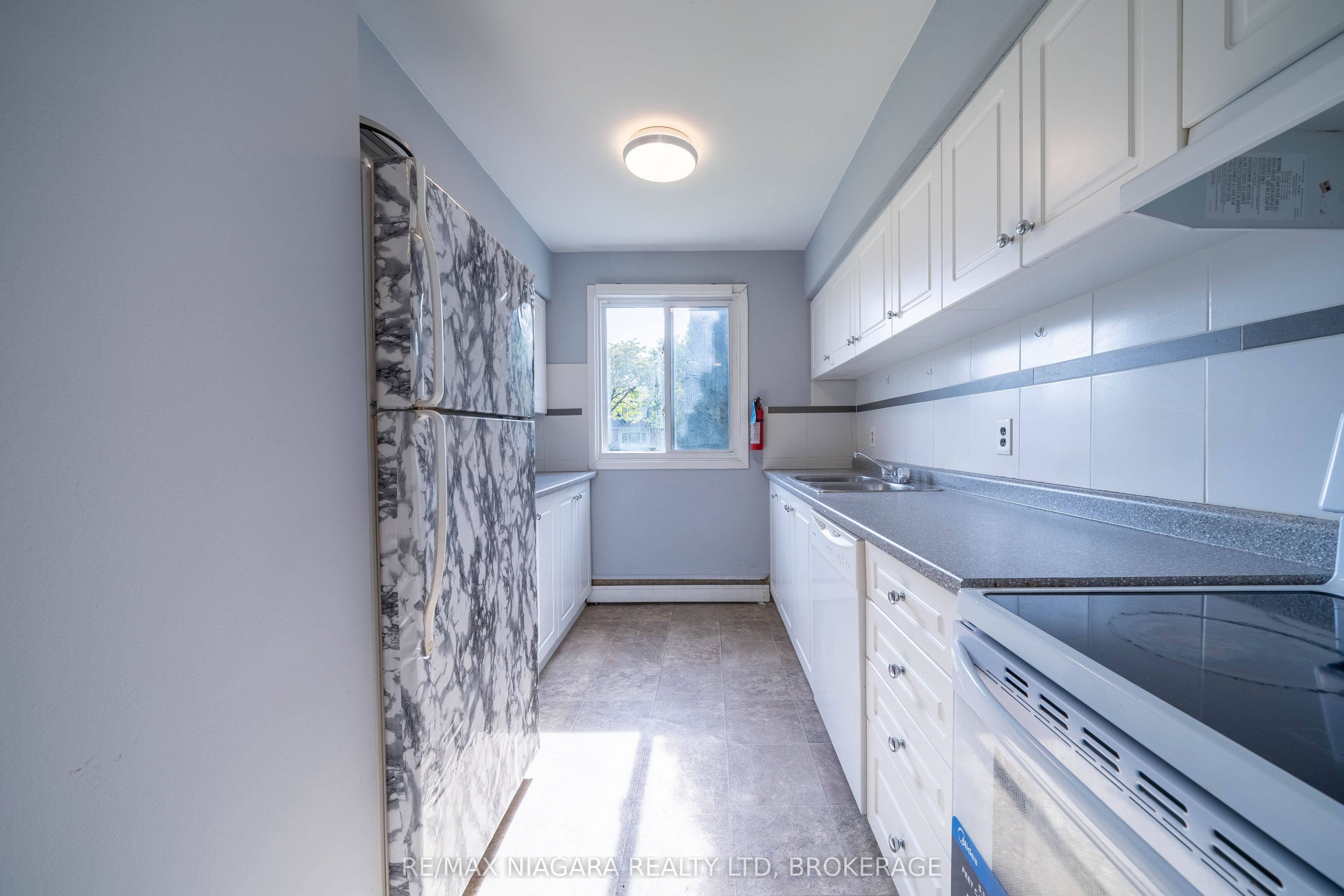 293-295 Glenridge Avenue Property Photo 9