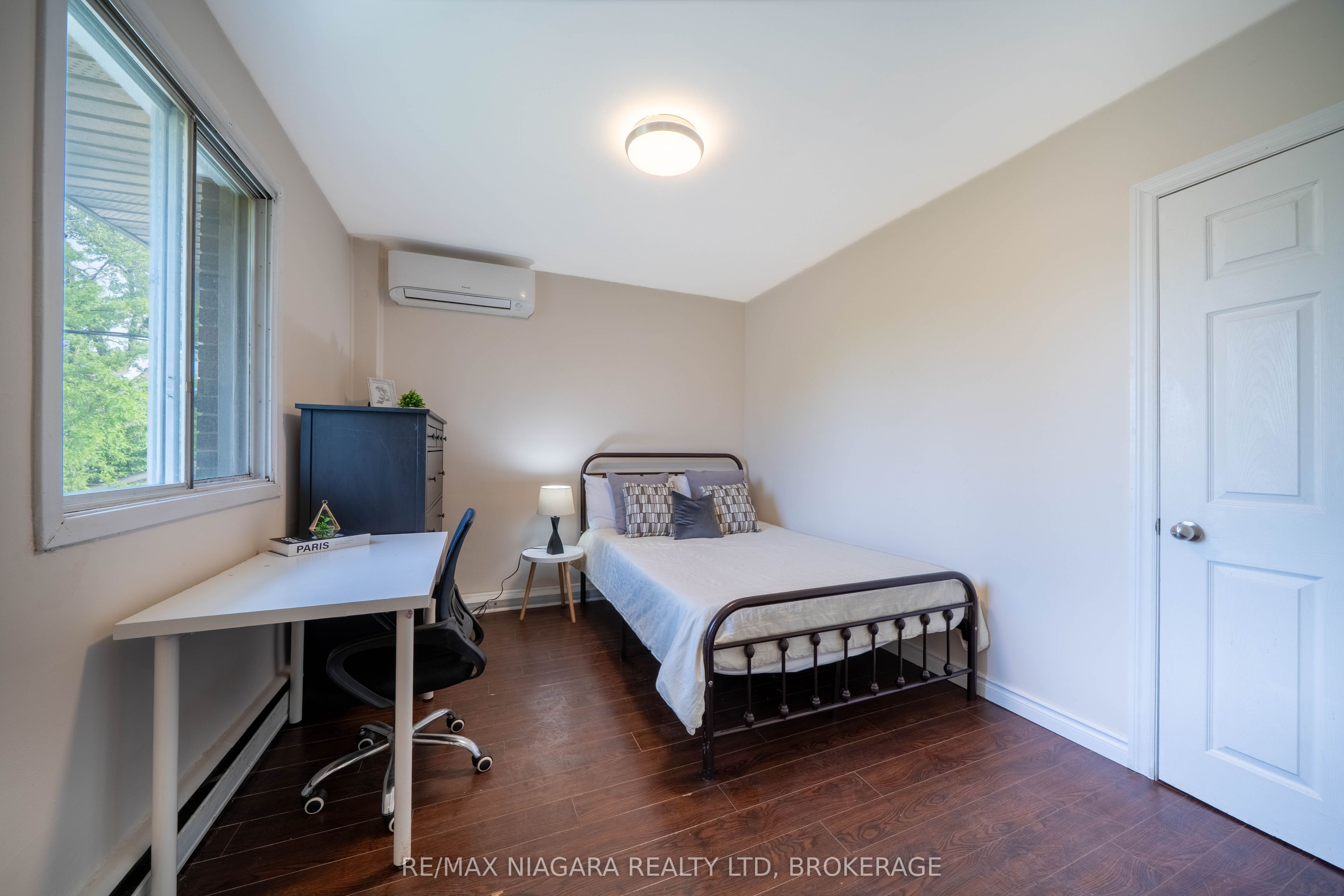 293-295 Glenridge Avenue Property Photo 18