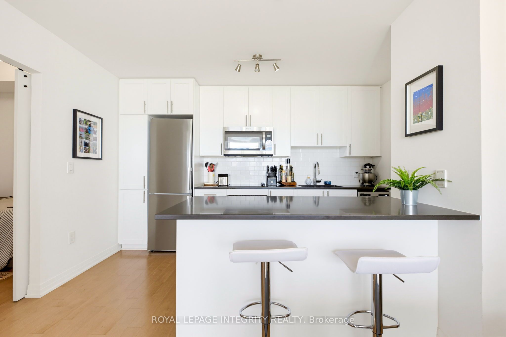 805 Carling Avenue 4005 Property Photo 12