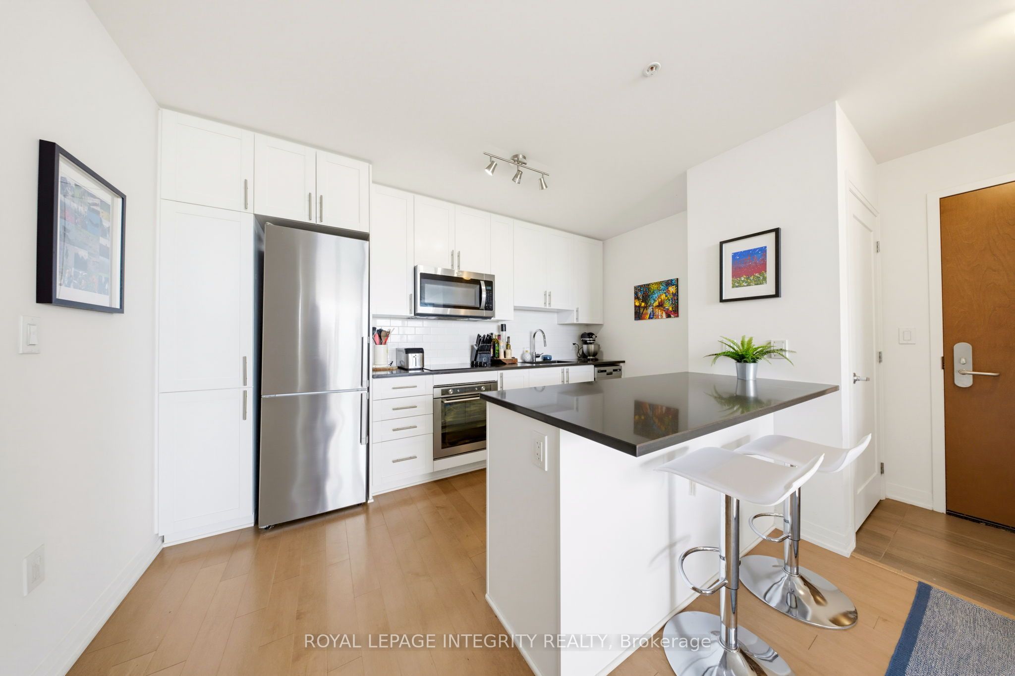 805 Carling Avenue 4005 Property Photo 13