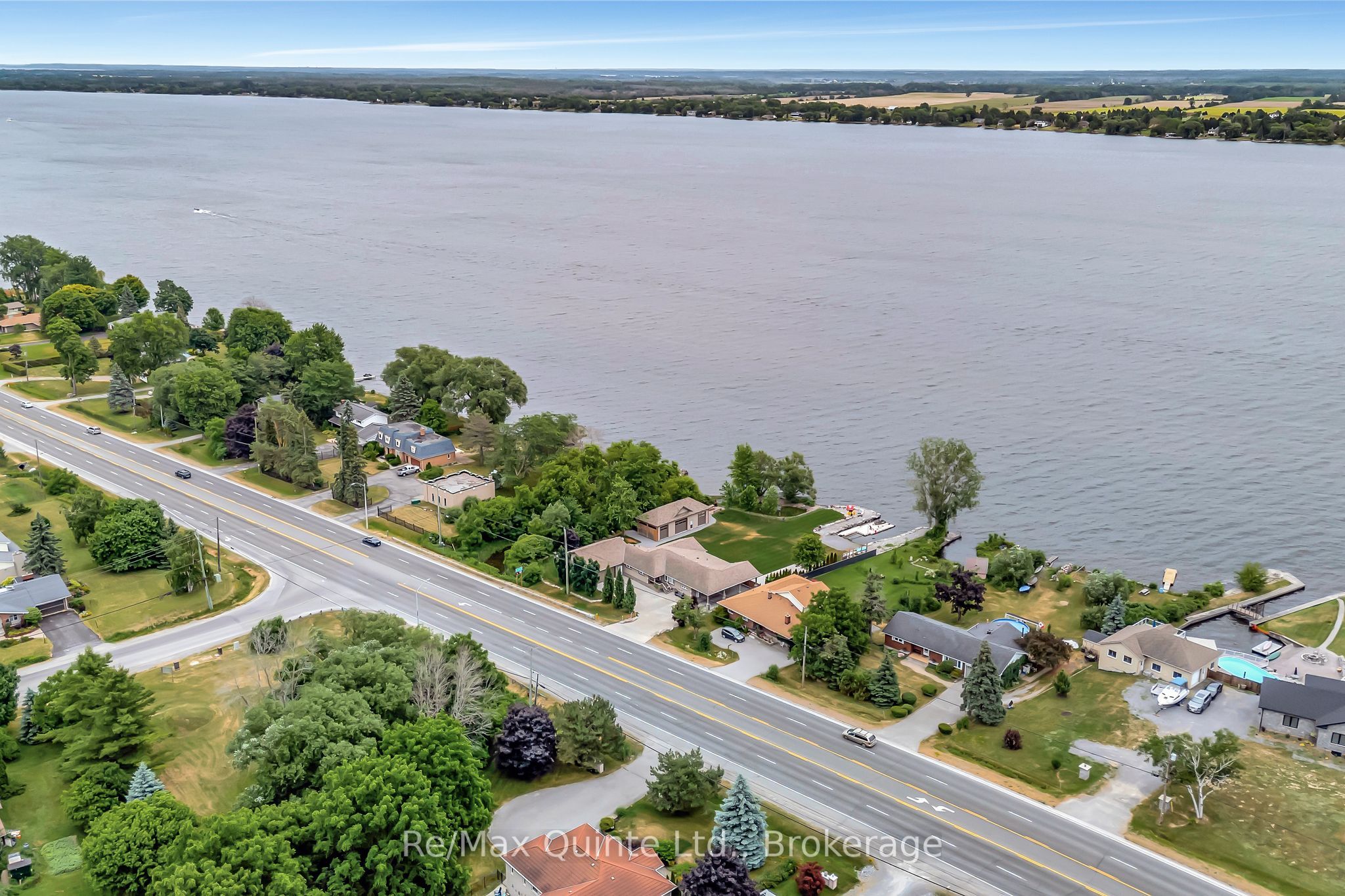 1632 Old Highway 2 (belleville) Highway Property Photo 3