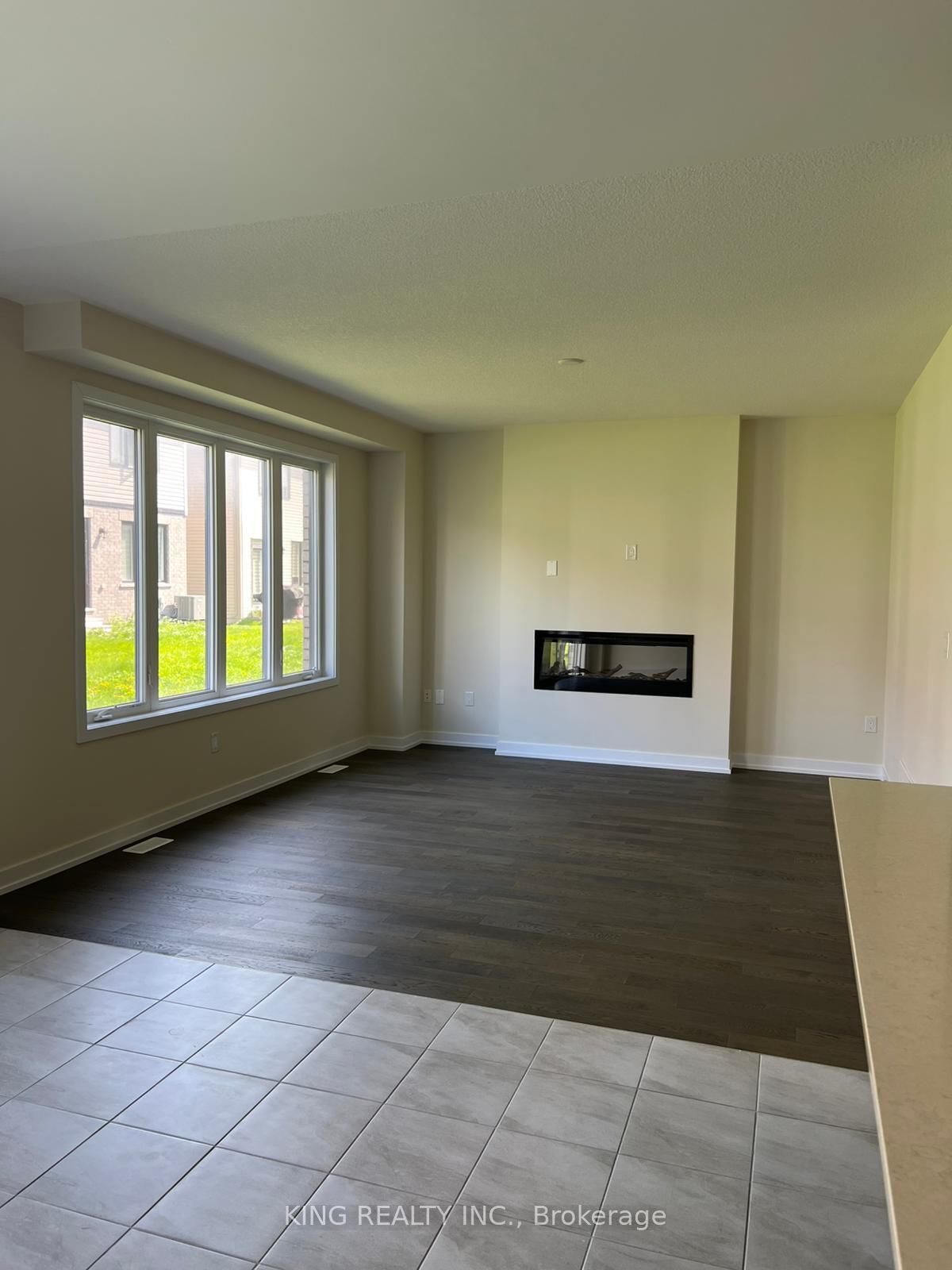 82 Sunflower Crescent Property Photo 2