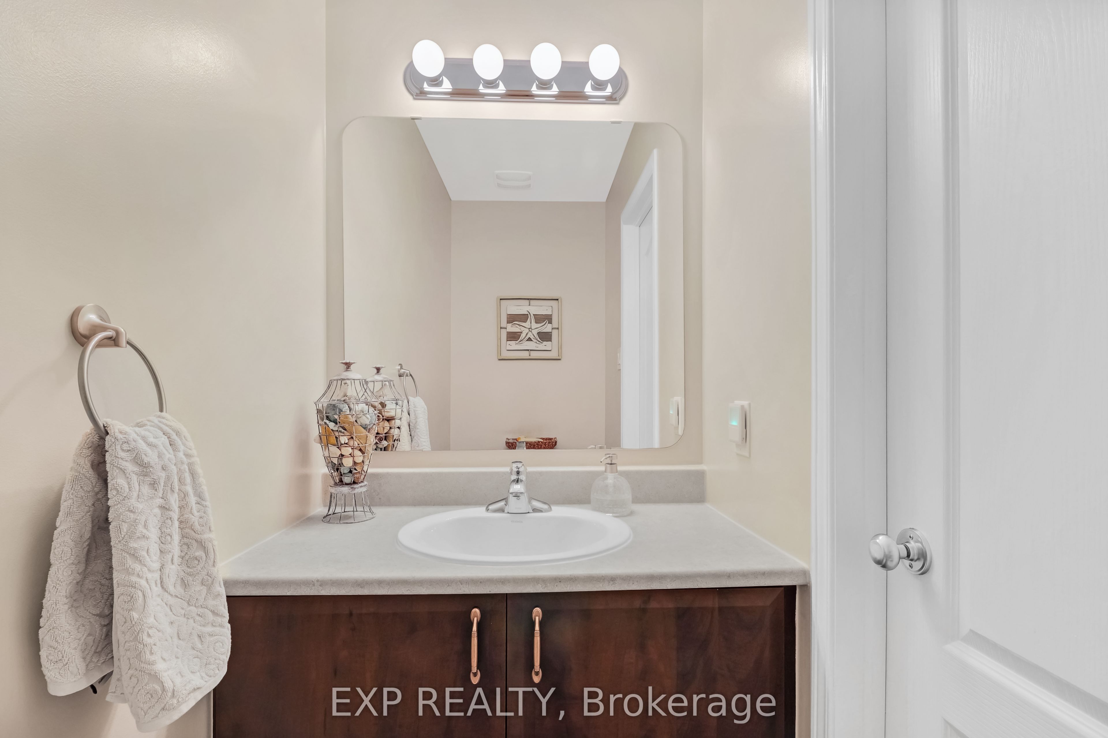 371 Royal Fern Way Property Photo 8