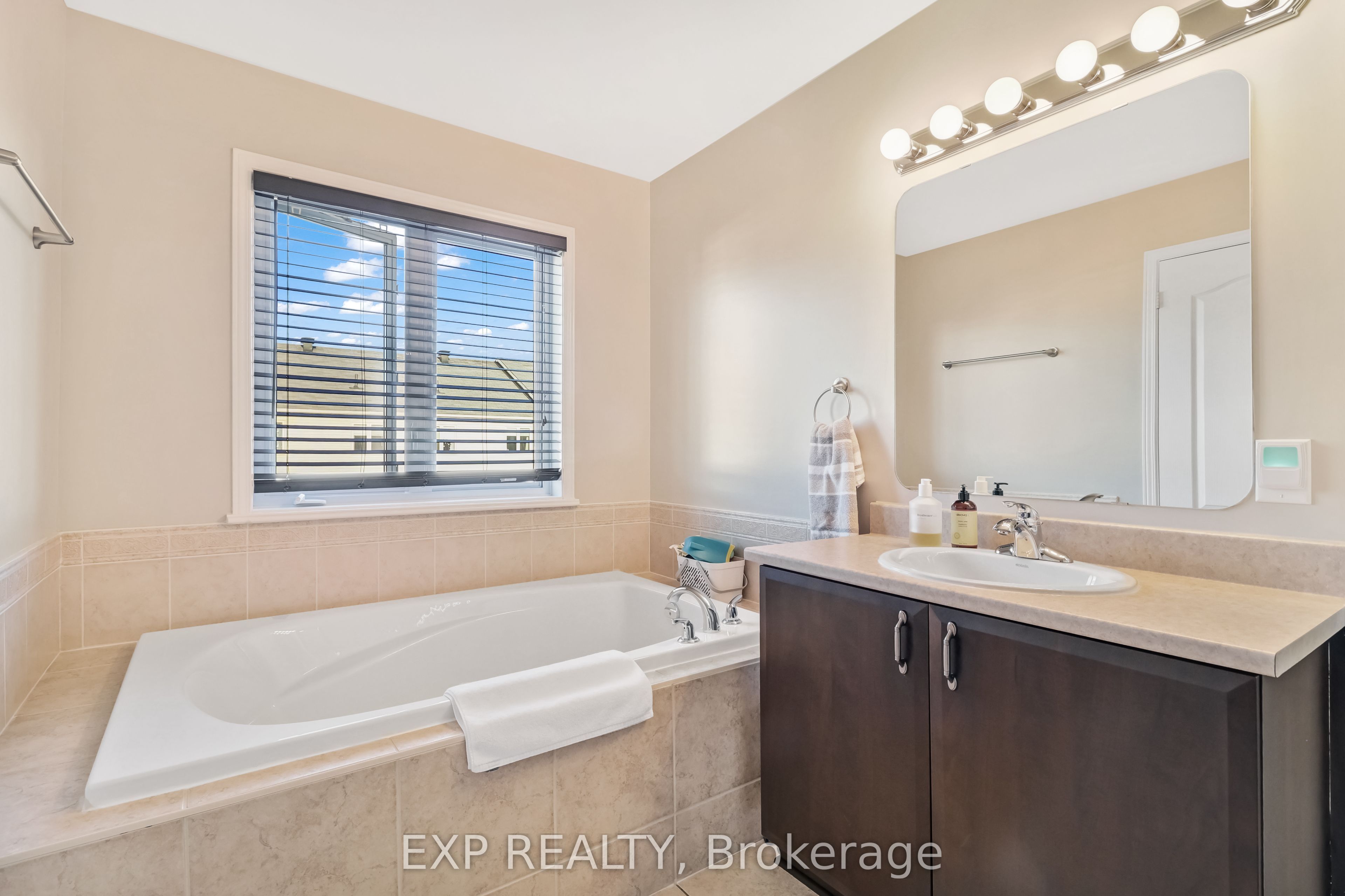 371 Royal Fern Way Property Photo 16