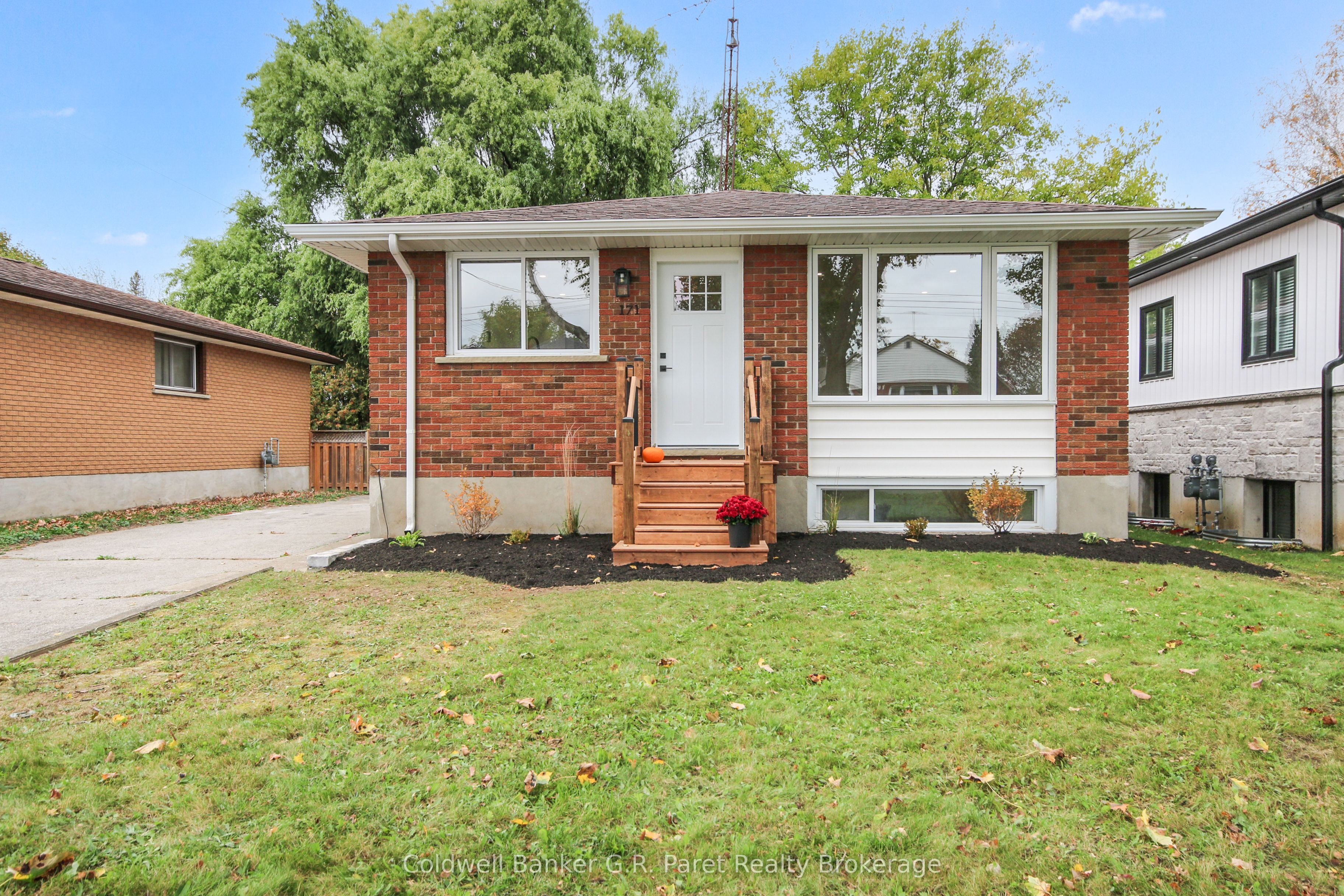 171 Crysler Street Property Photo 1