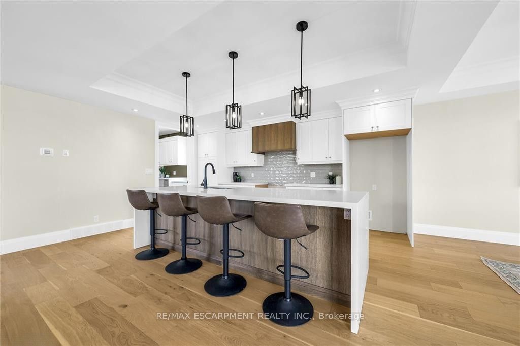 92 Craddock Boulevard Property Photo 15