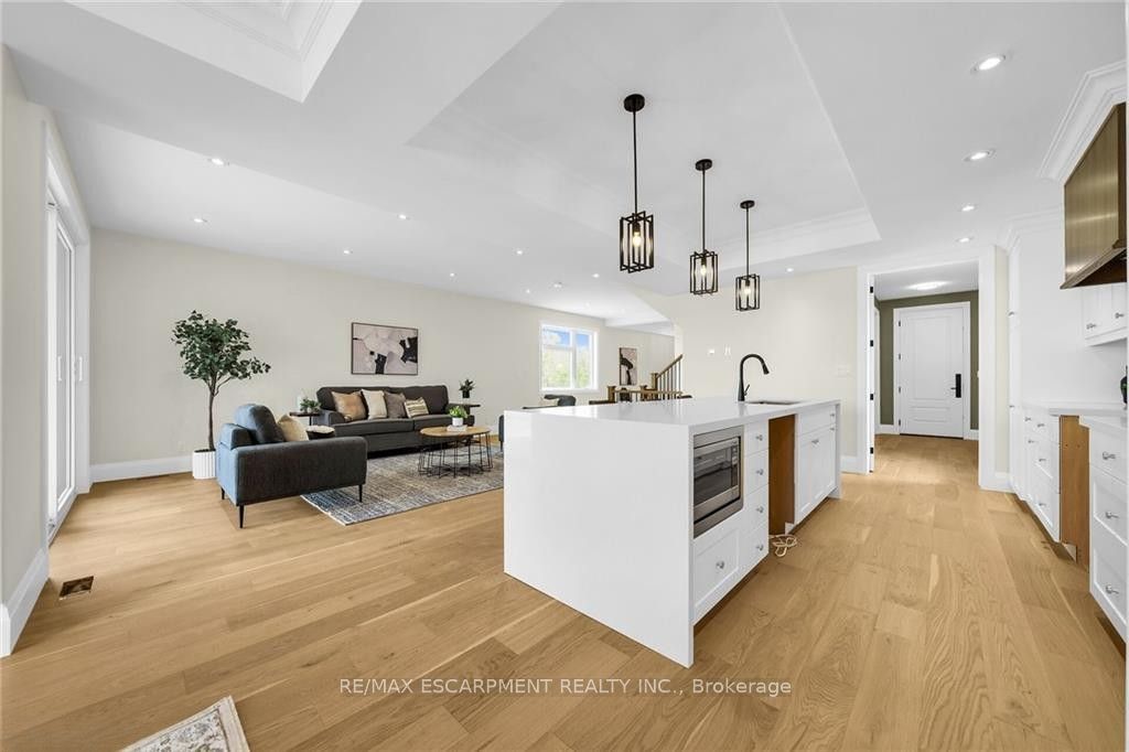 92 Craddock Boulevard Property Photo 17