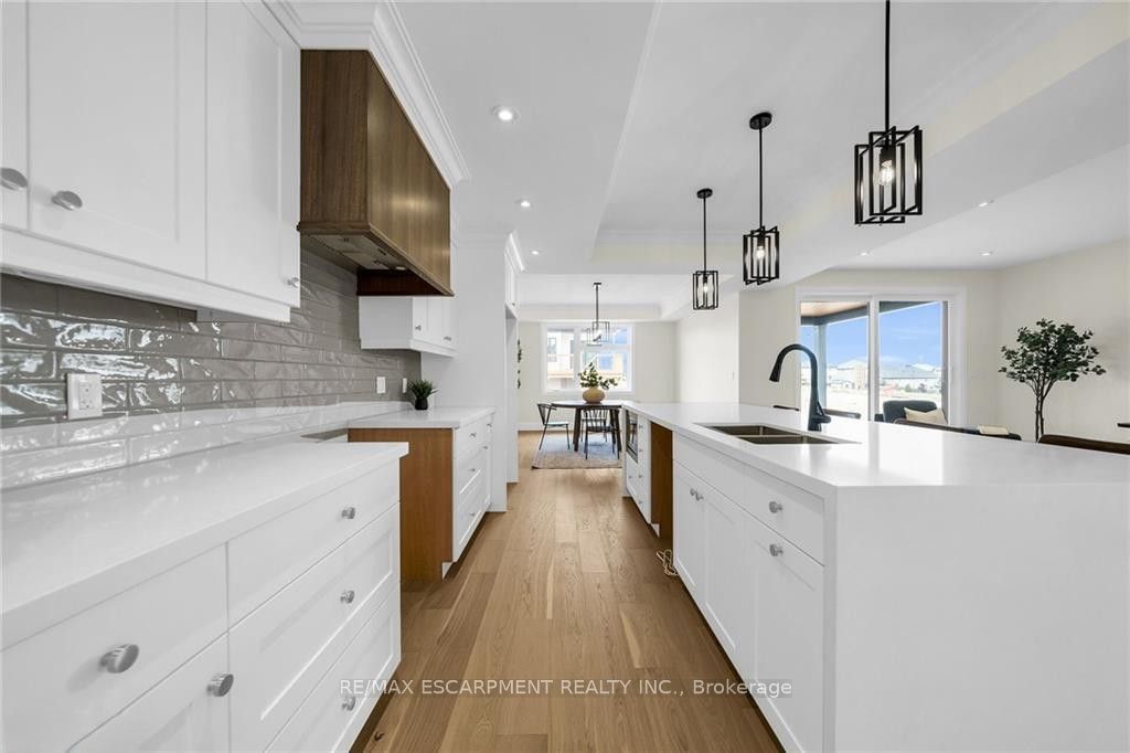 92 Craddock Boulevard Property Photo 20