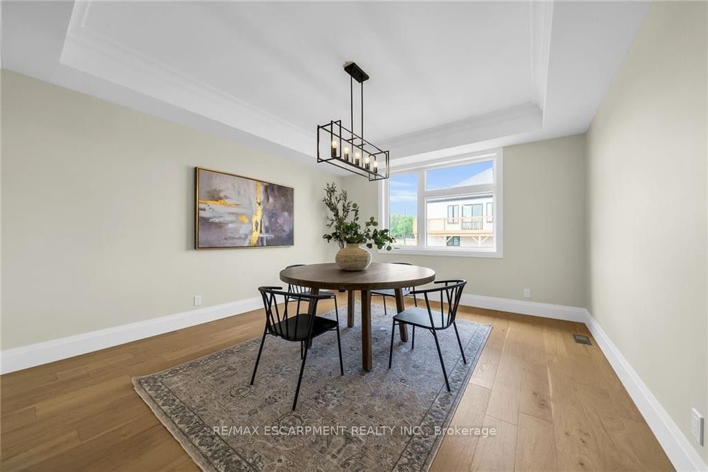 92 Craddock Boulevard Property Photo 21
