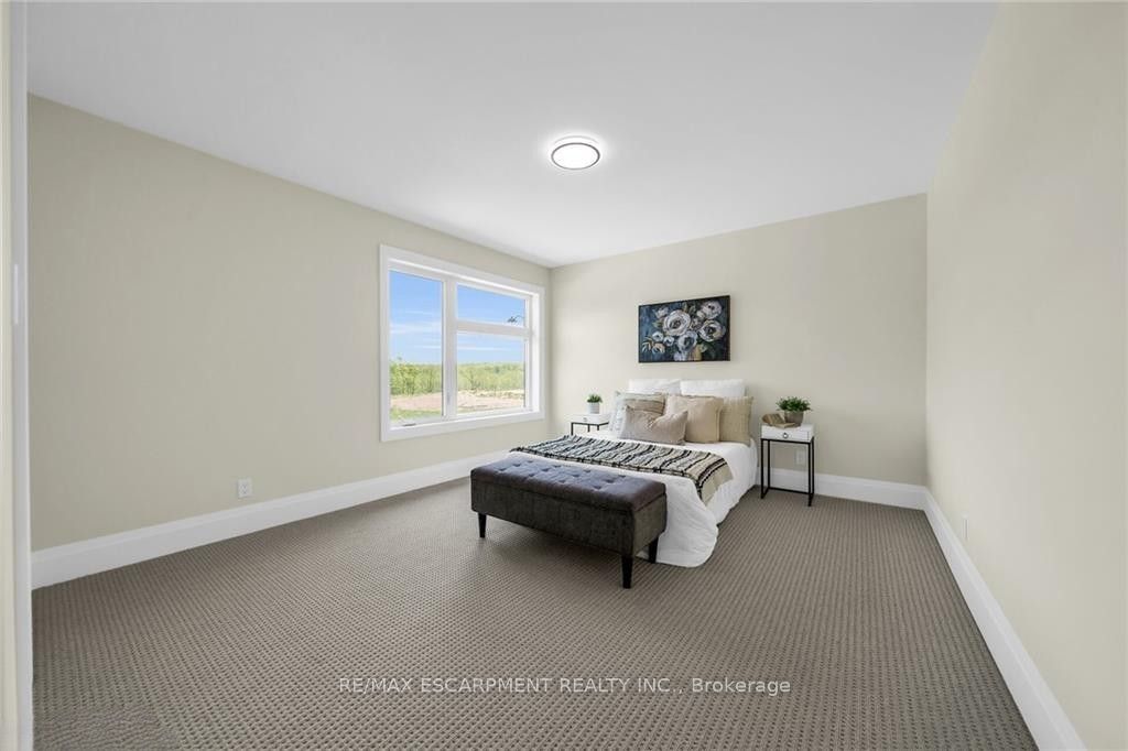 92 Craddock Boulevard Property Photo 33