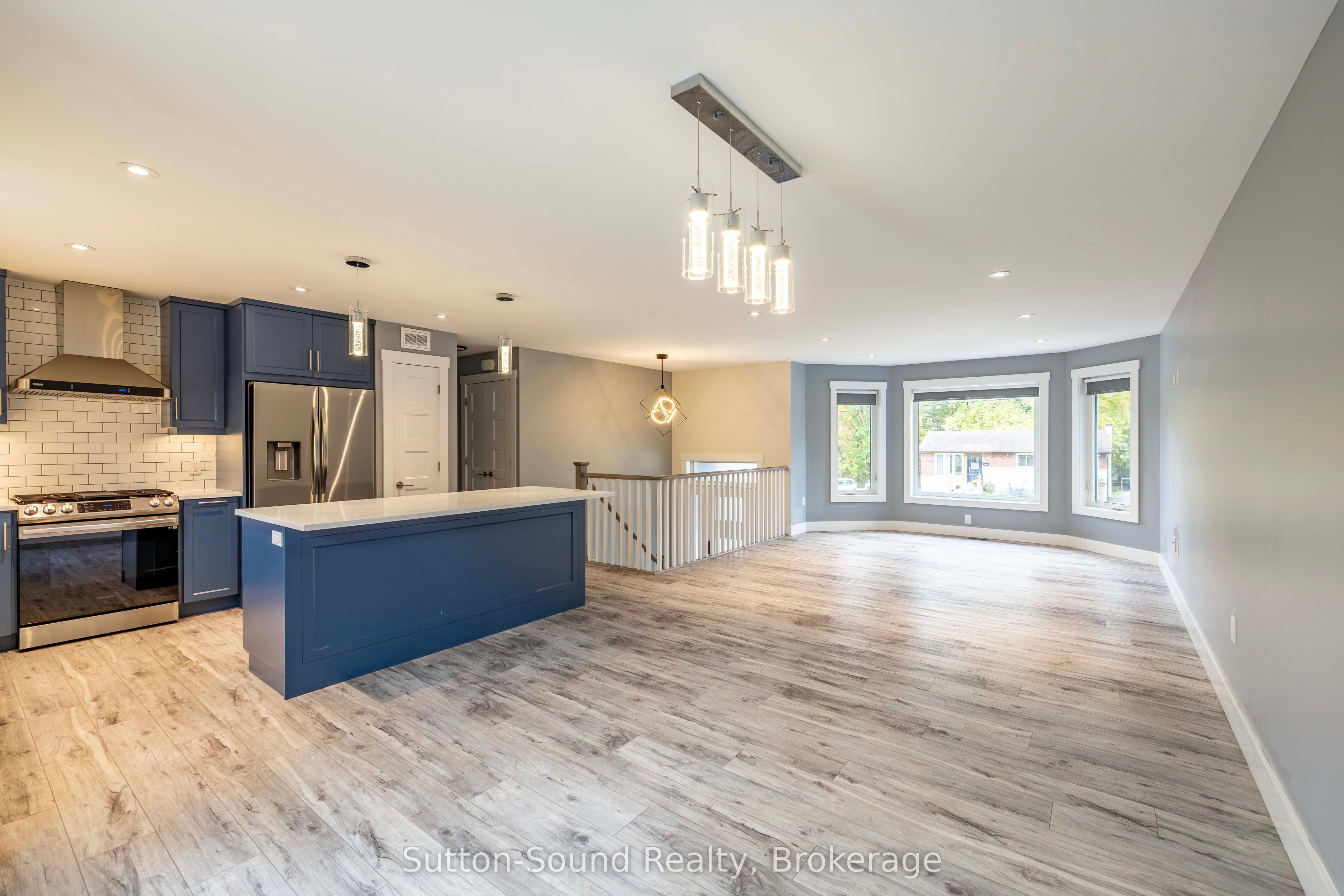 562 24th Street W Property Photo 6