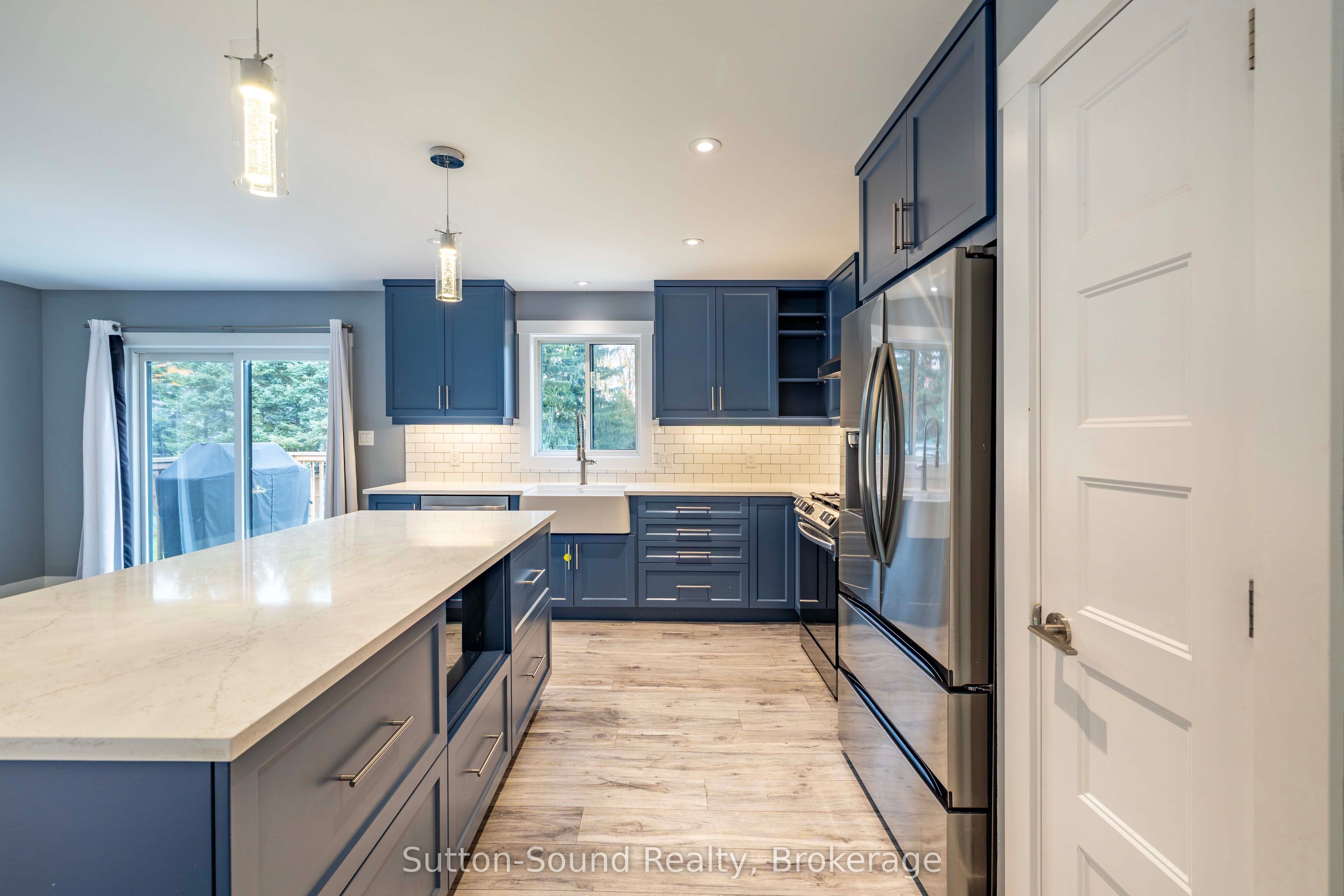 562 24th Street W Property Photo 9