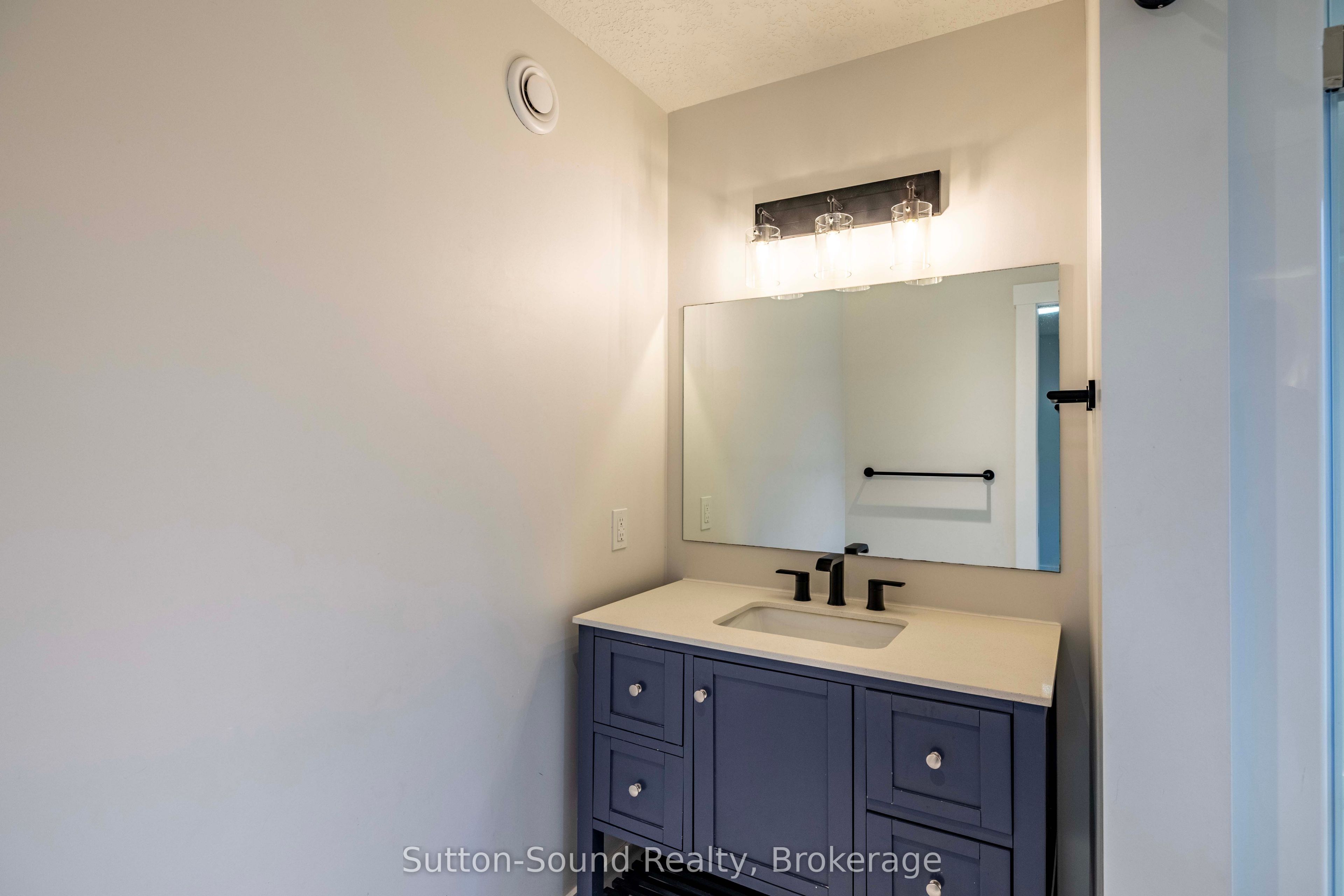 562 24th Street W Property Photo 14