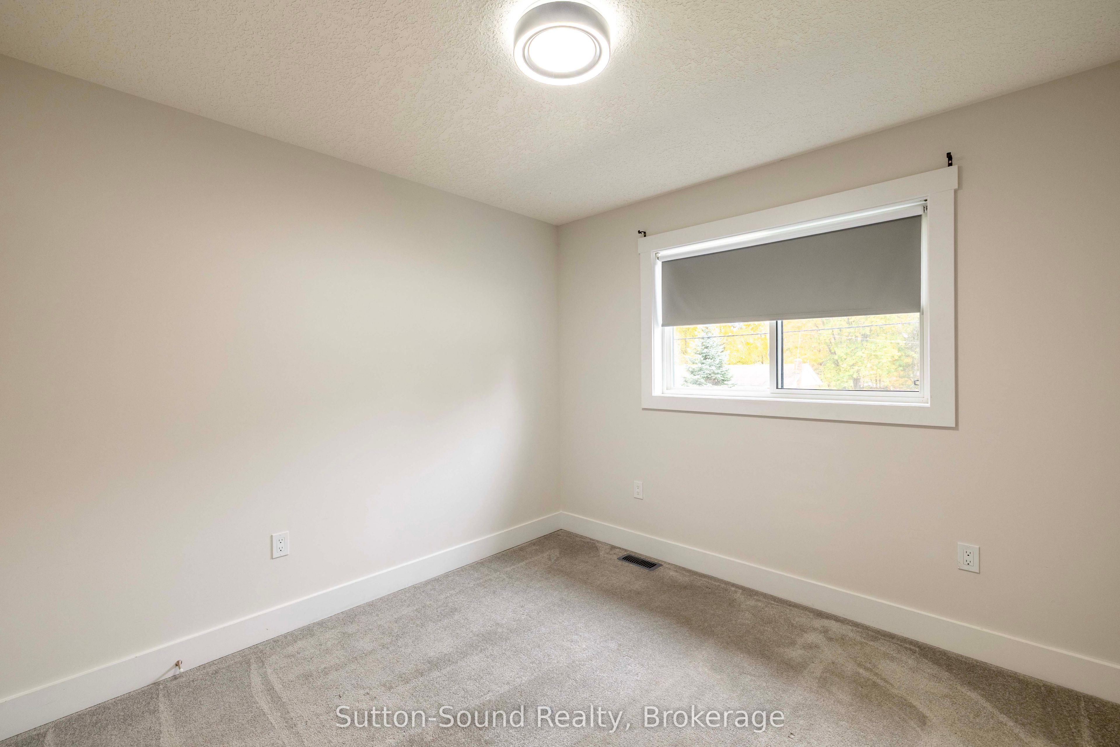 562 24th Street W Property Photo 16