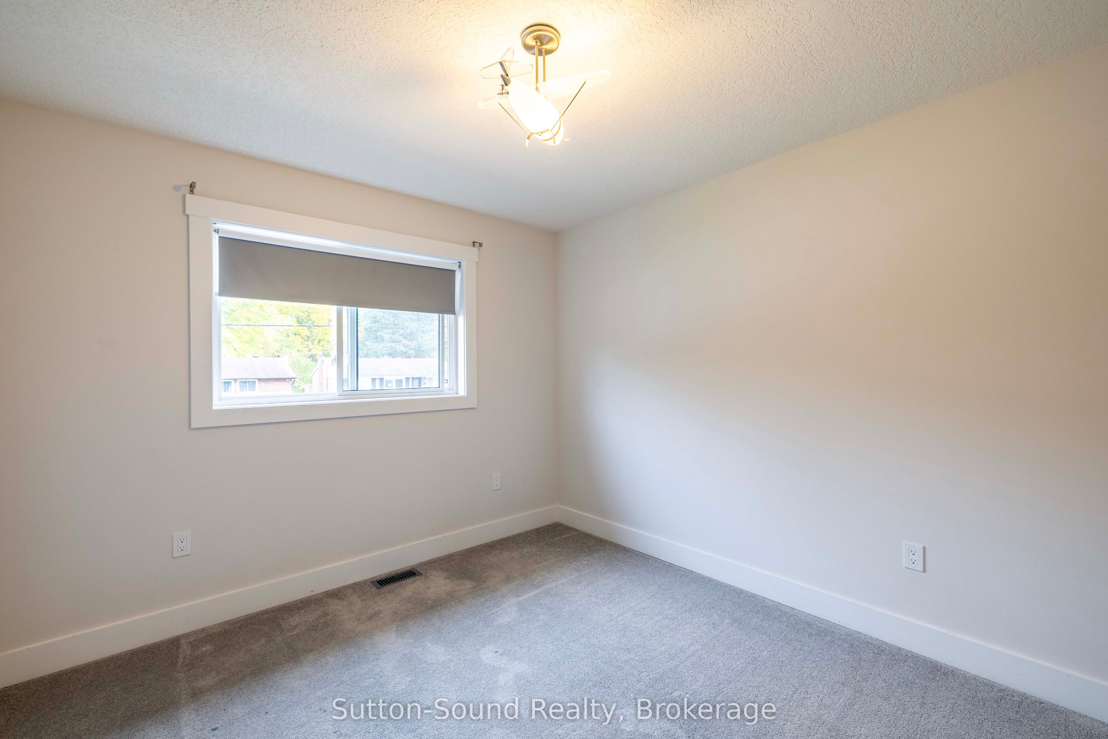 562 24th Street W Property Photo 18