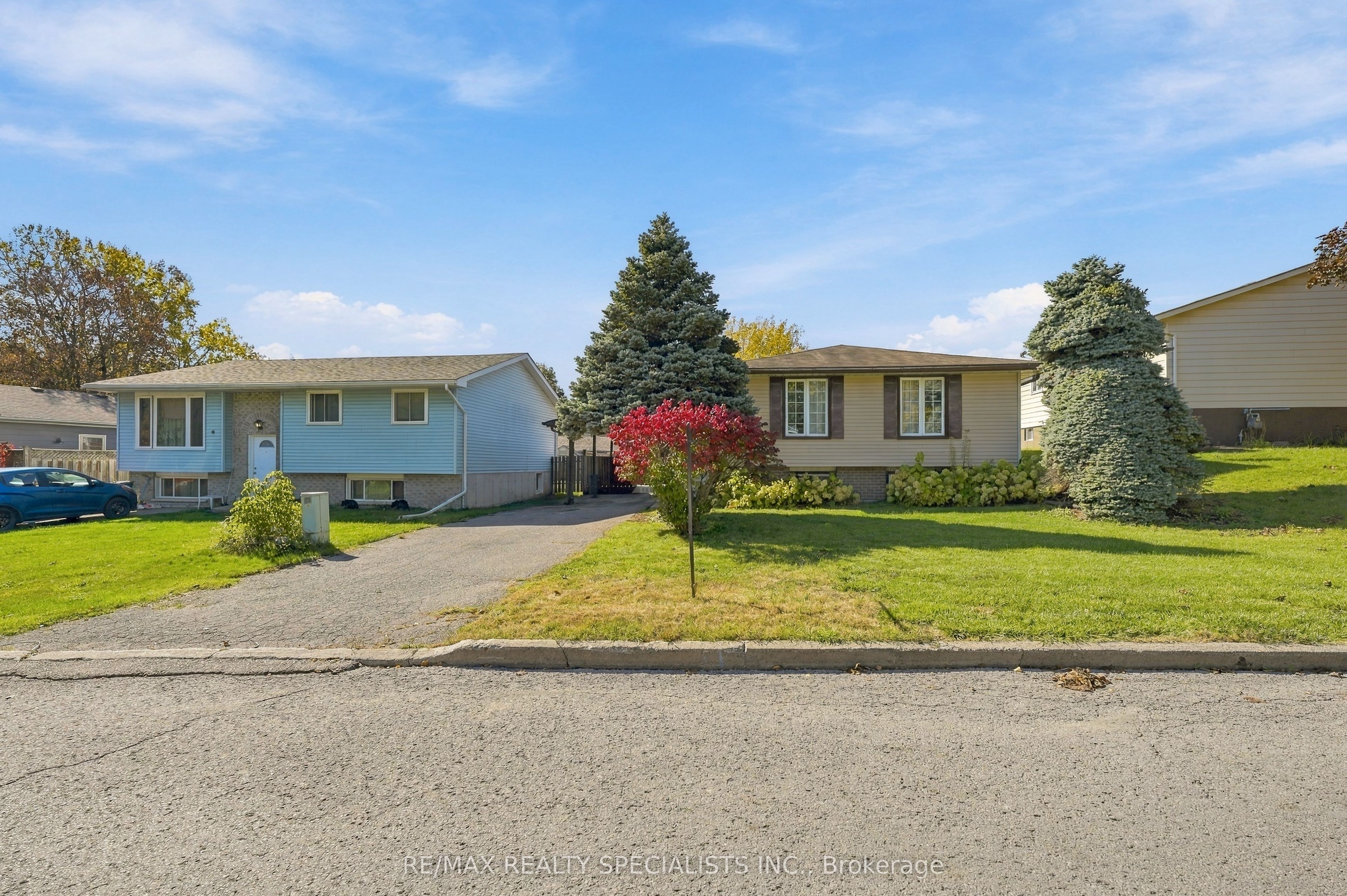 5 Van Alstine Drive Property Photo 4