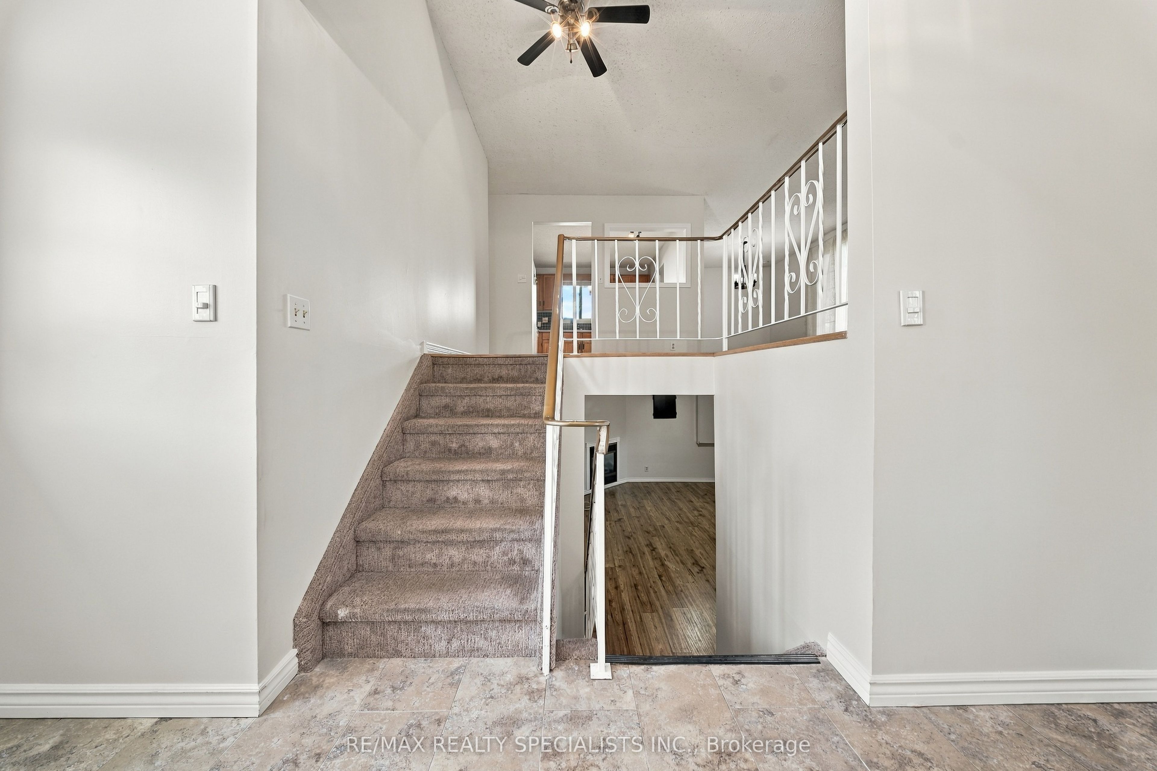 5 Van Alstine Drive Property Photo 6
