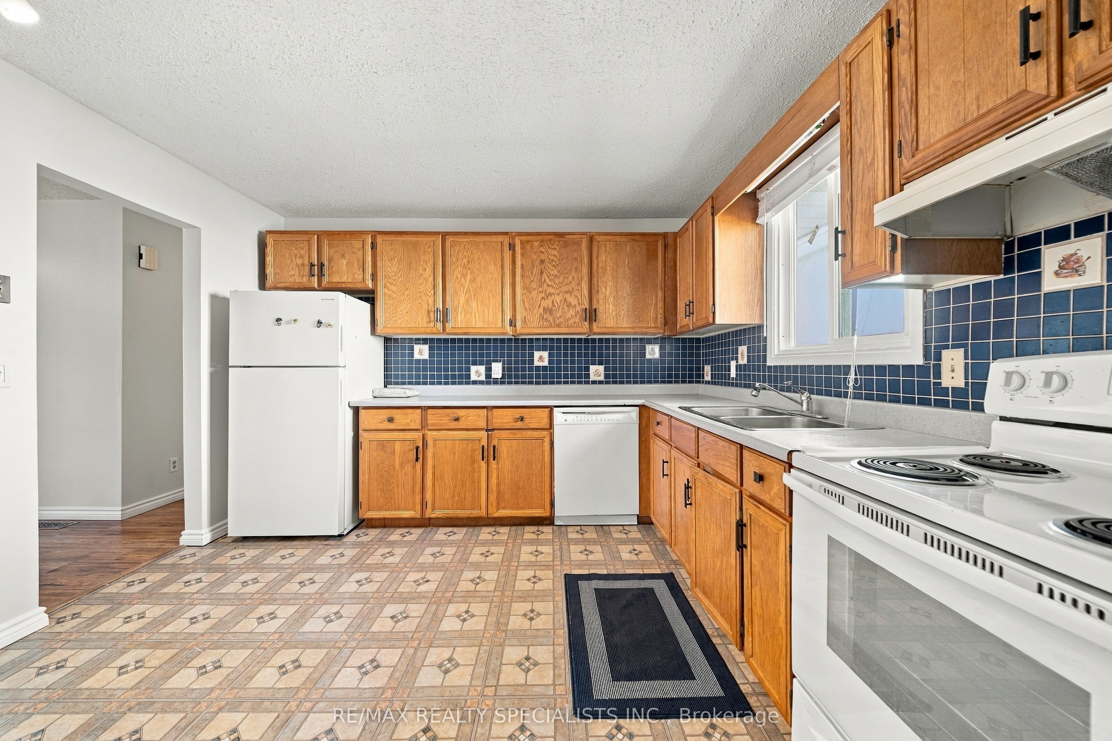 5 Van Alstine Drive Property Photo 13