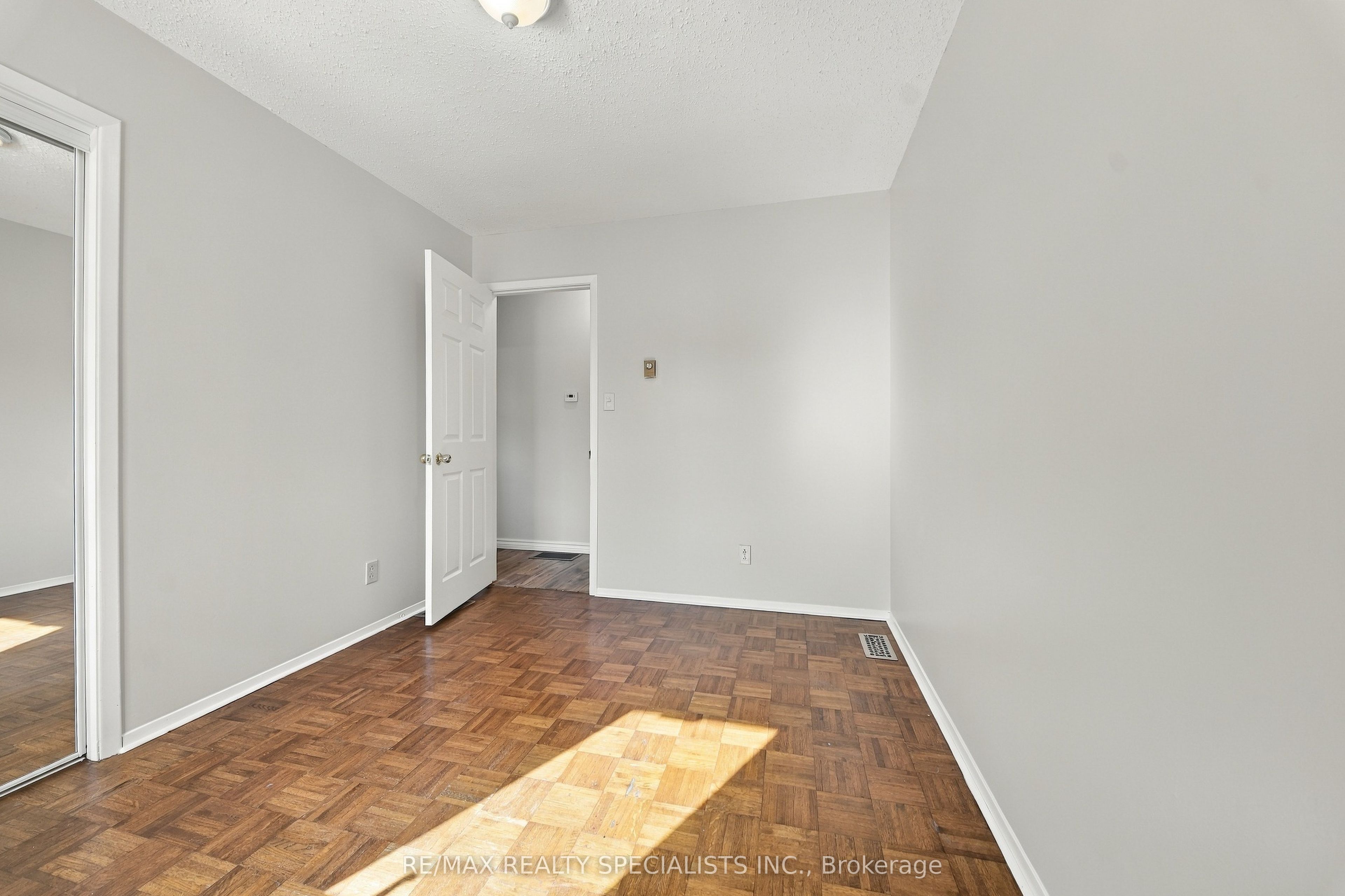 5 Van Alstine Drive Property Photo 19