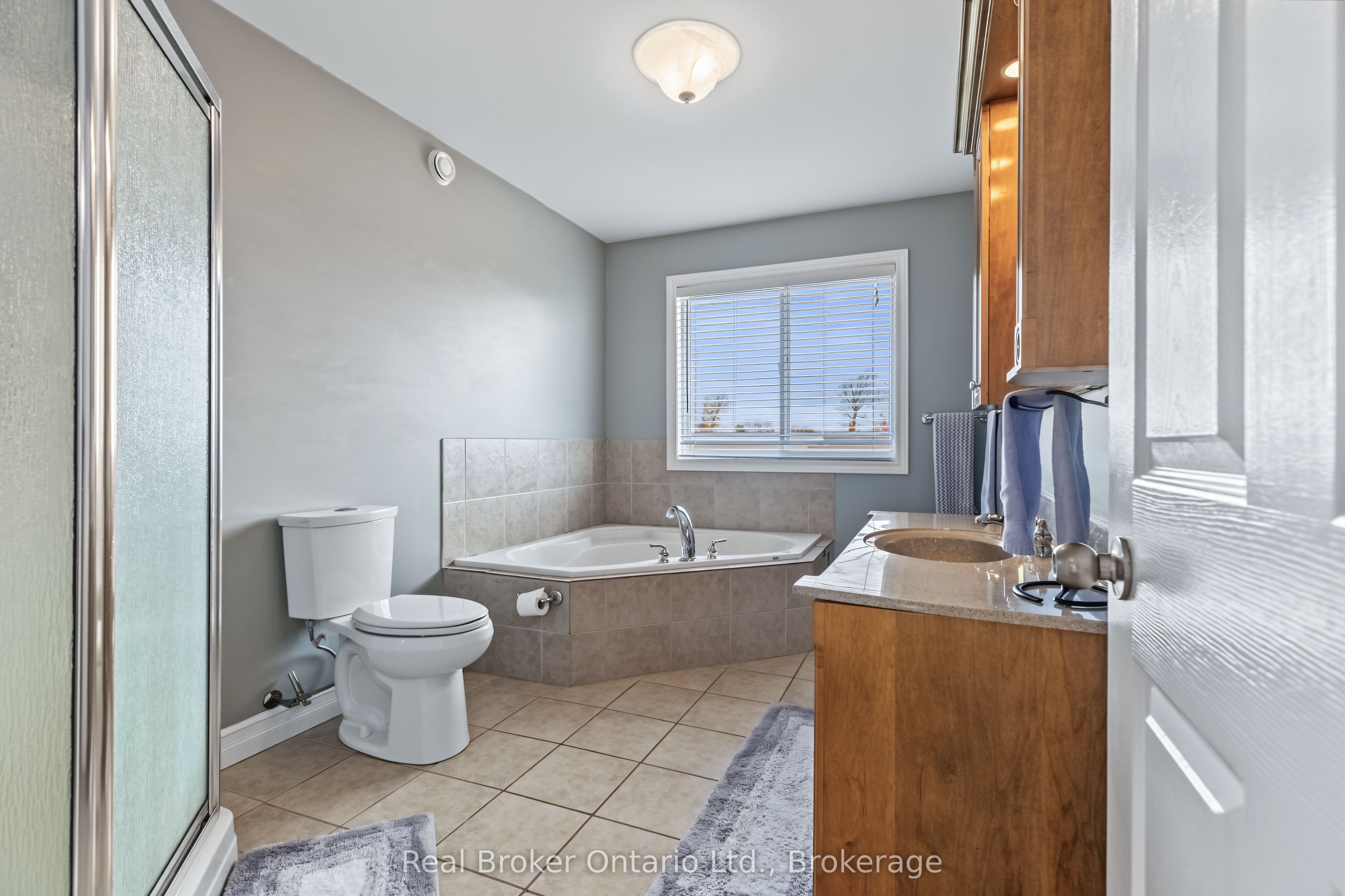 2340 9th Avenue E Property Photo 37