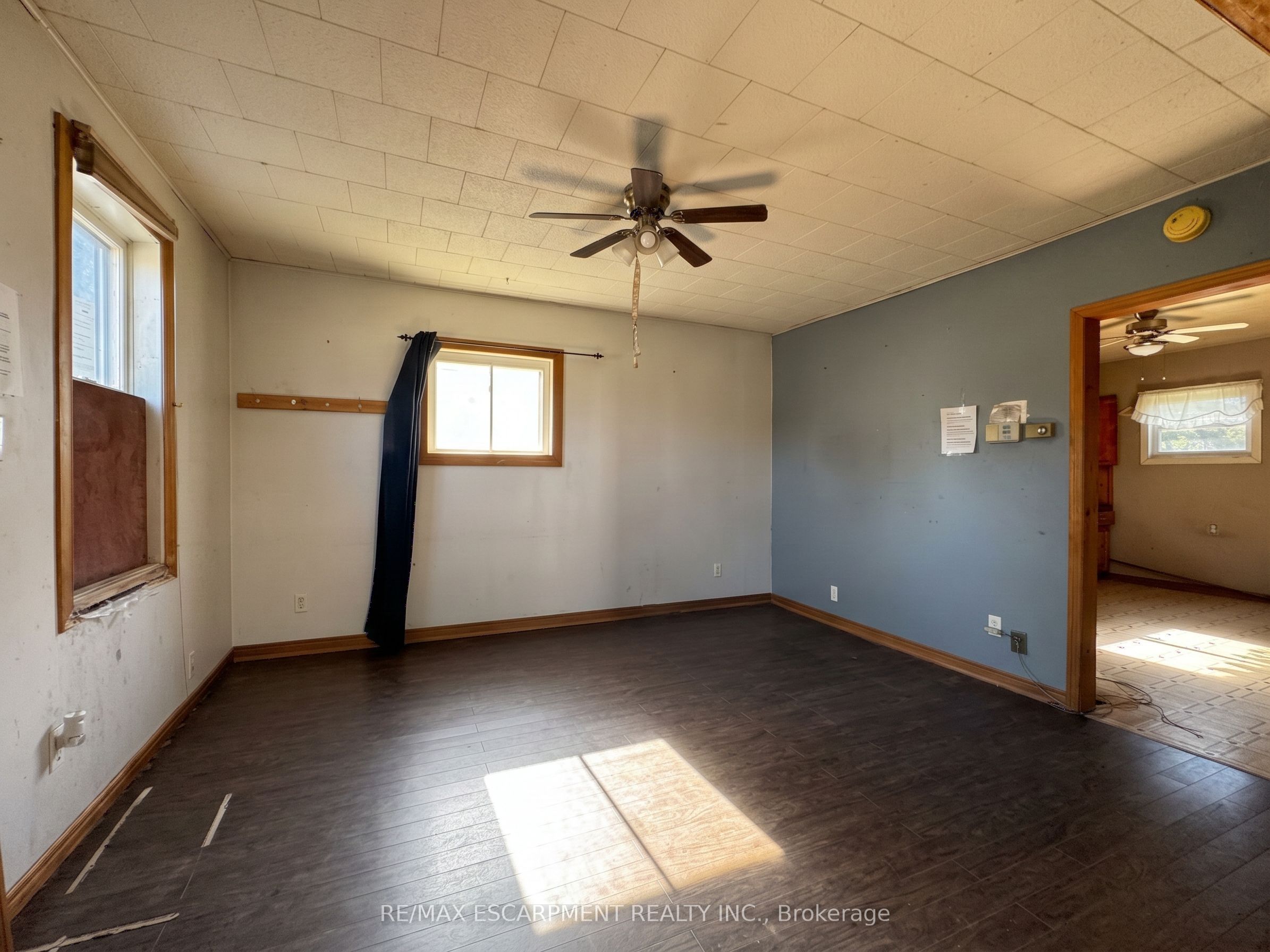 233 Talbot Street Property Photo 5