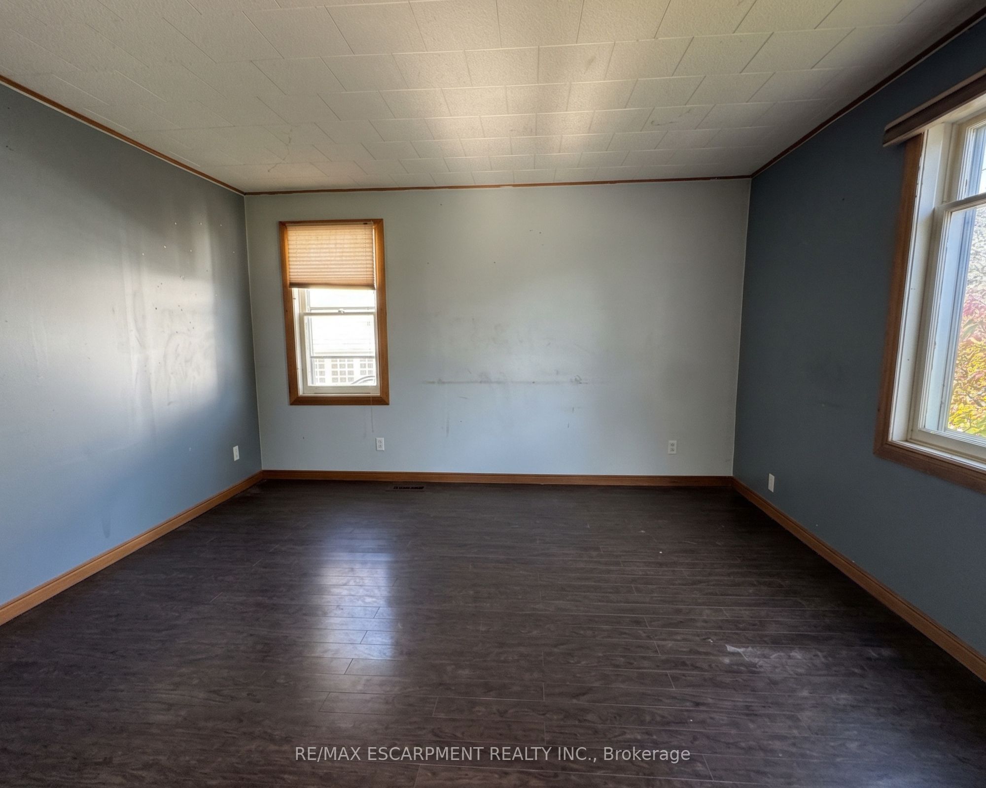 233 Talbot Street Property Photo 6
