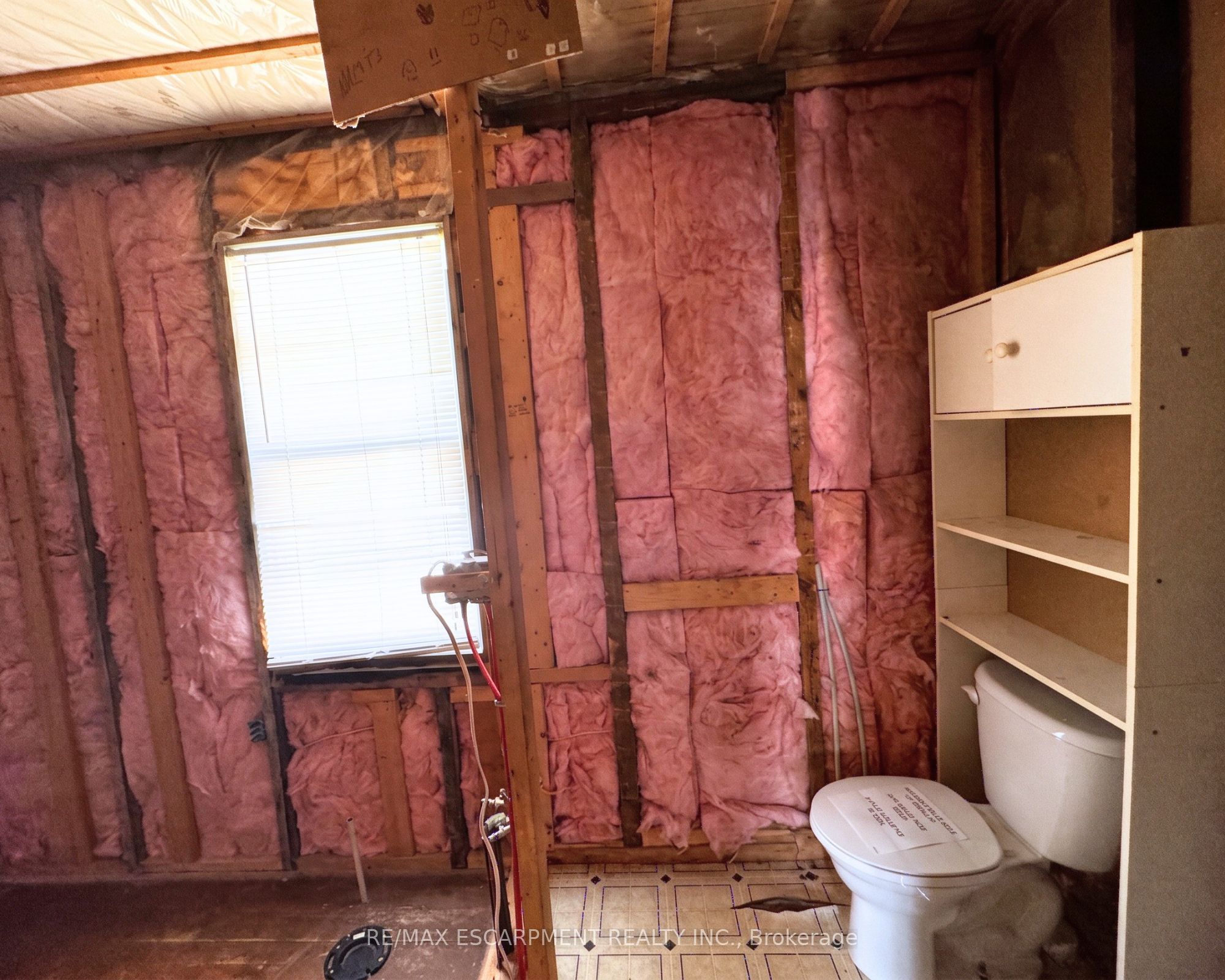 233 Talbot Street Property Photo 9