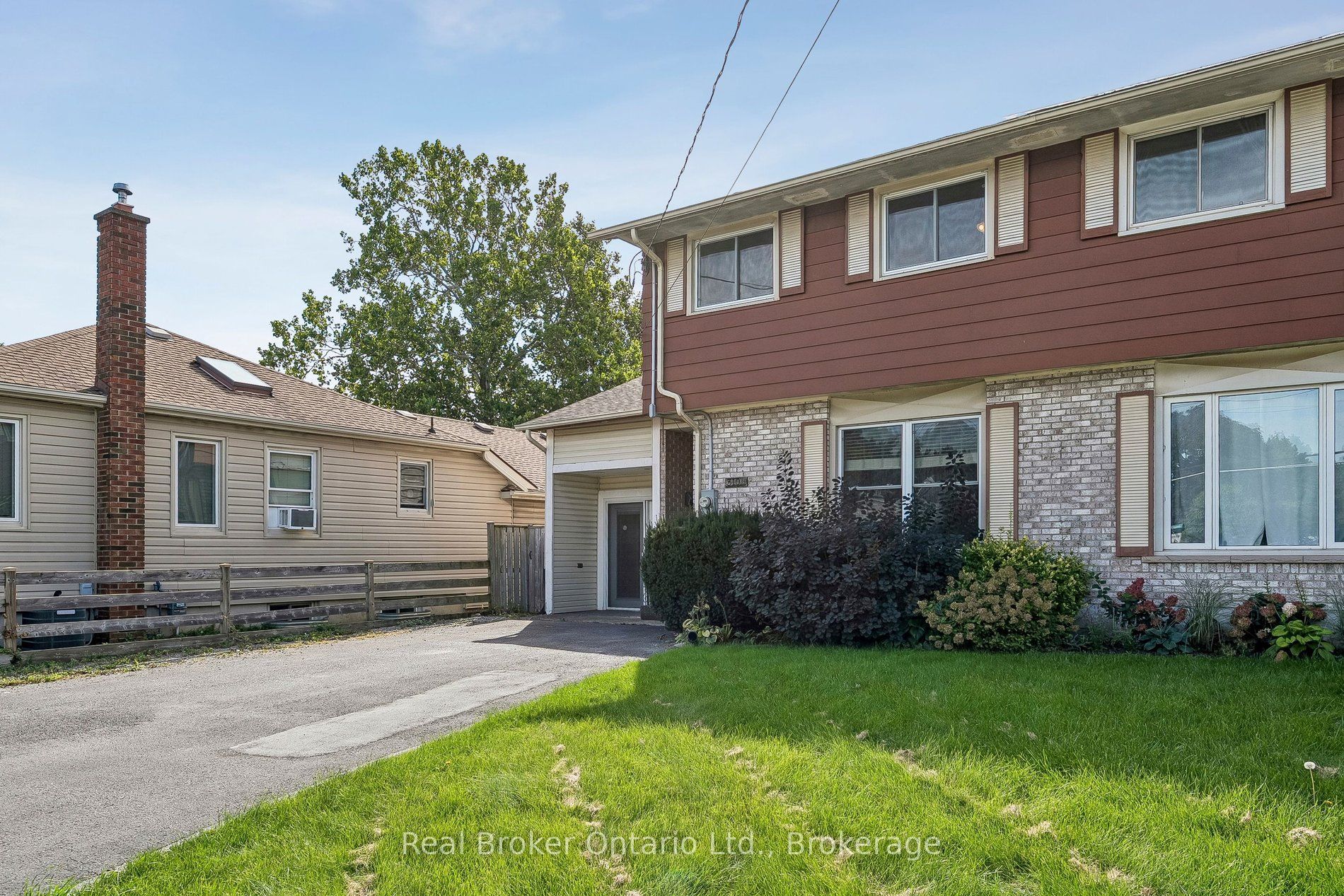 310 Linwell Road 1/2 Property Photo 4
