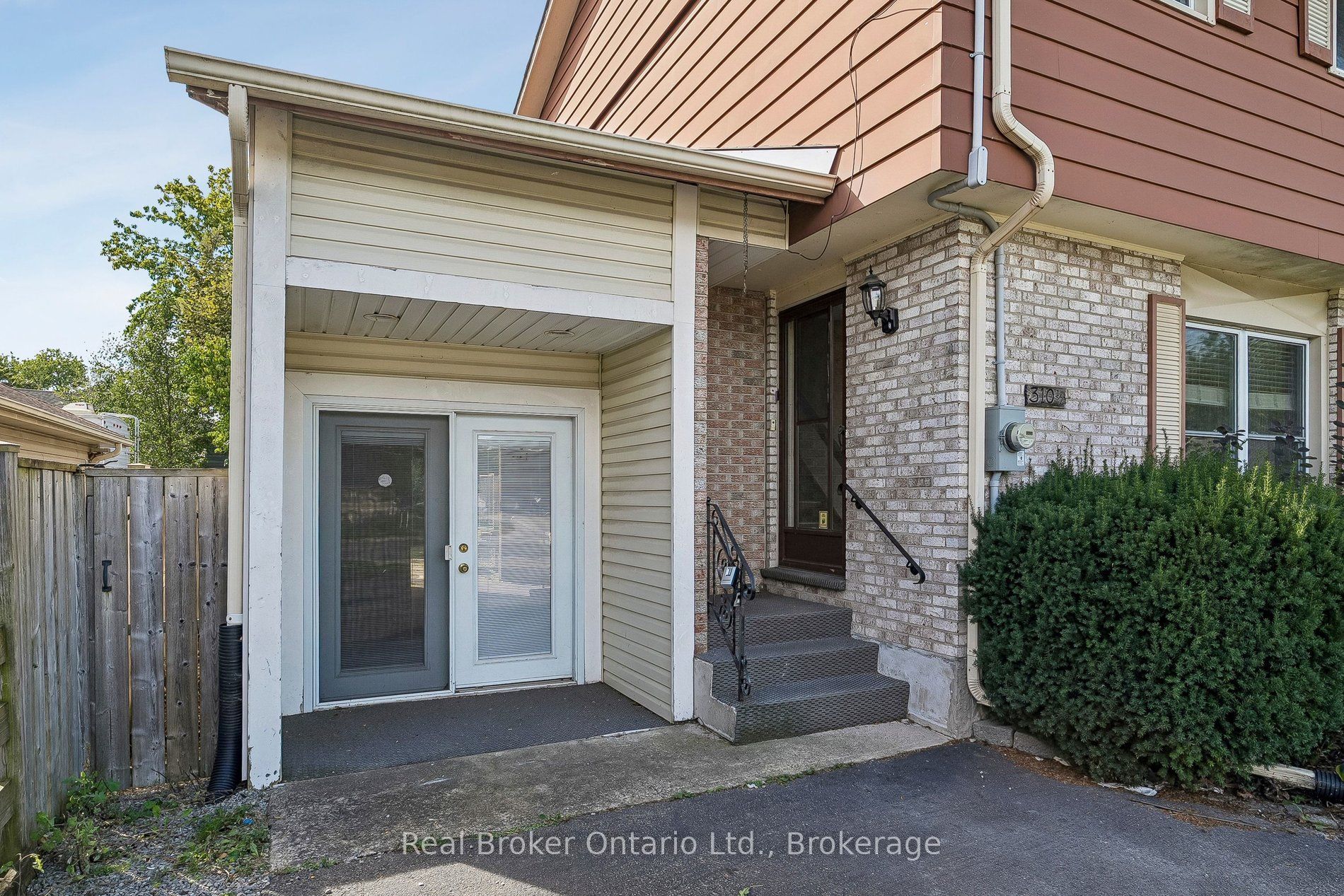 310 Linwell Road 1/2 Property Photo 5