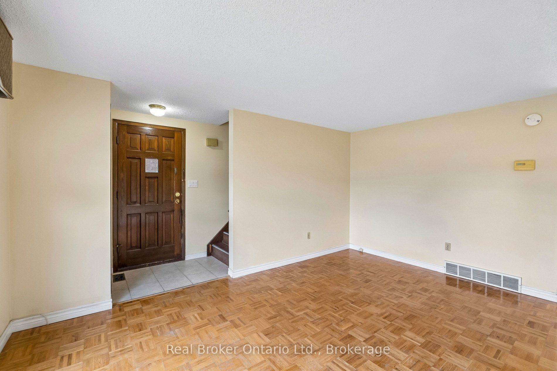 310 Linwell Road 1/2 Property Photo 8