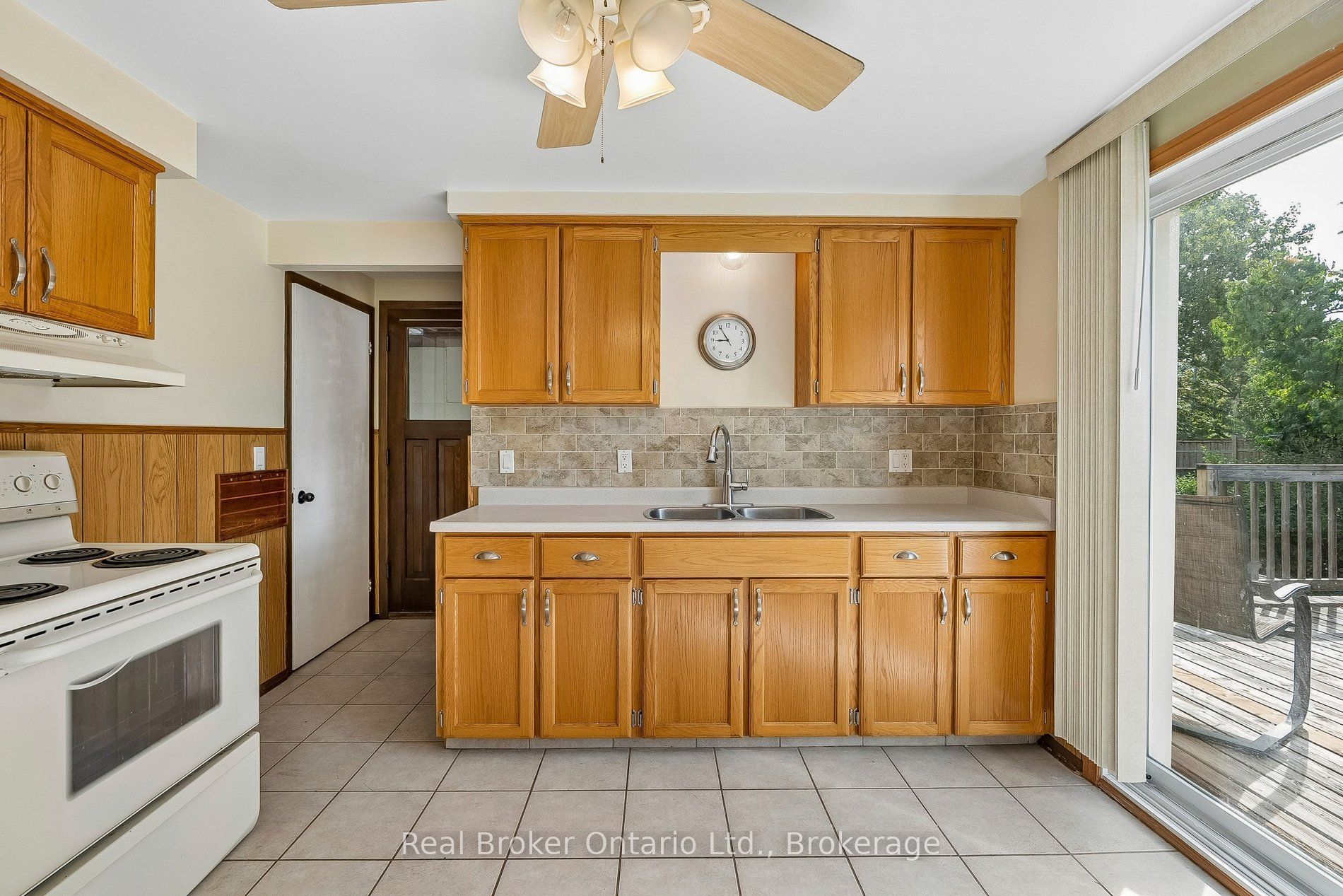 310 Linwell Road 1/2 Property Photo 15