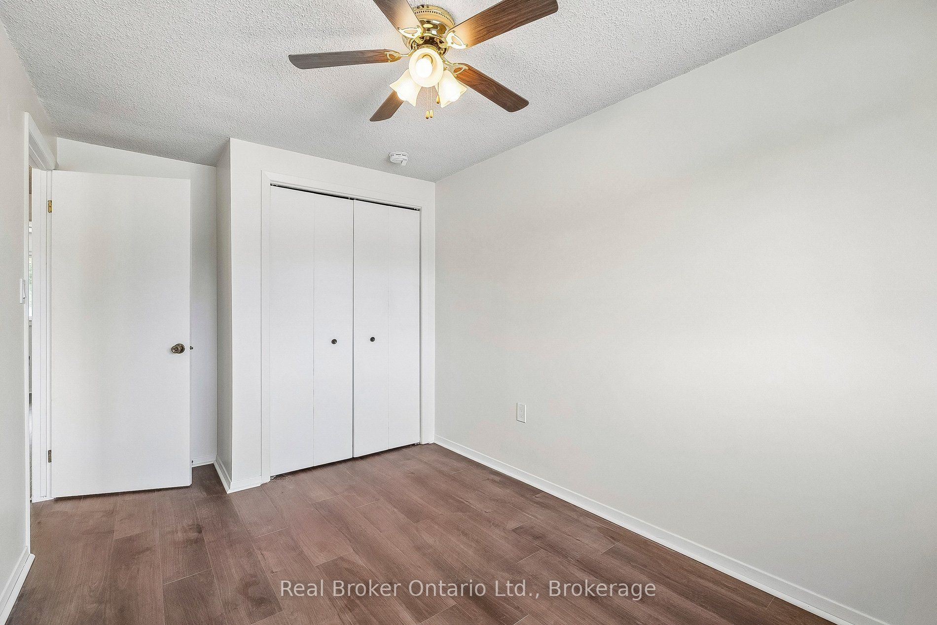 310 Linwell Road 1/2 Property Photo 21