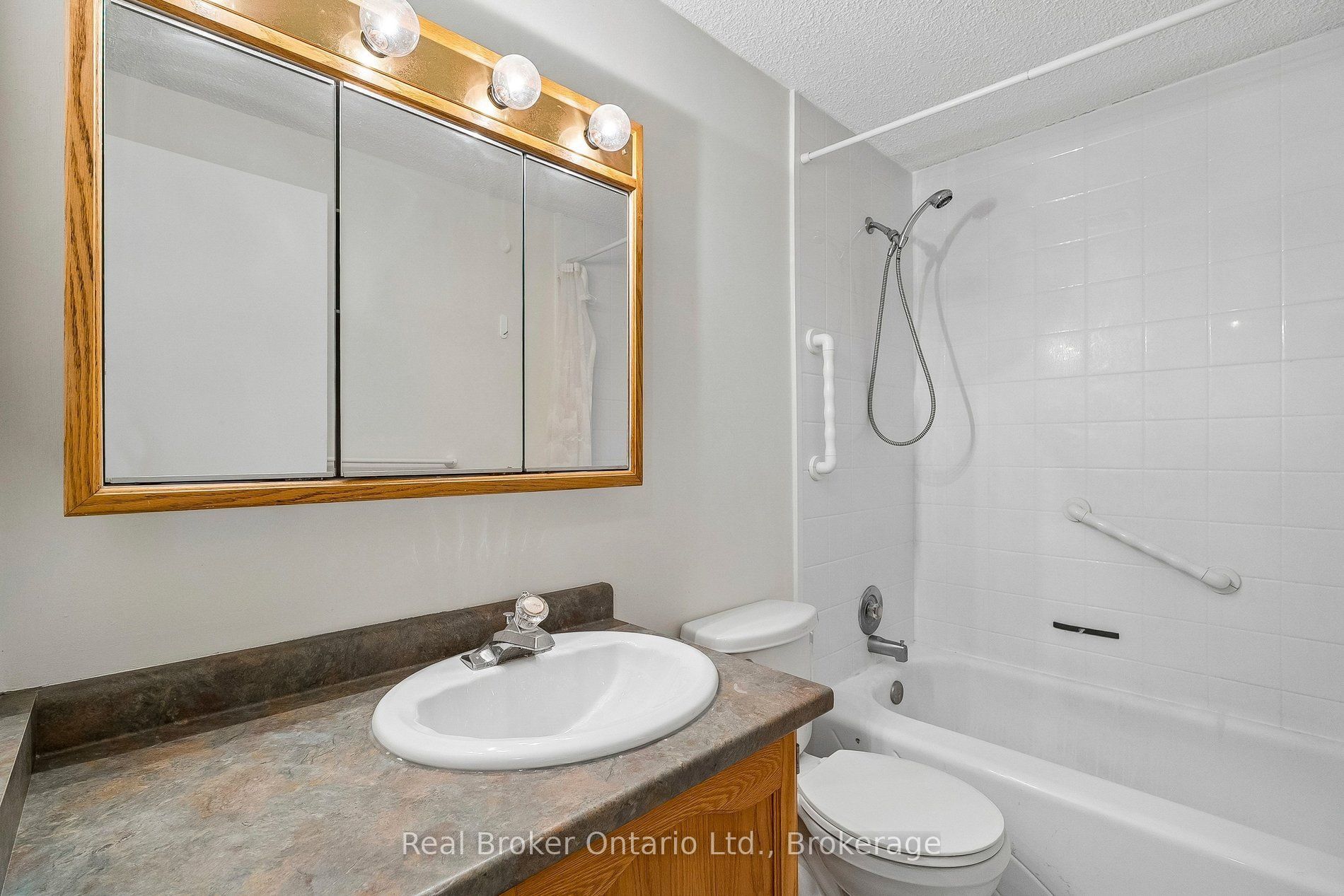 310 Linwell Road 1/2 Property Photo 25