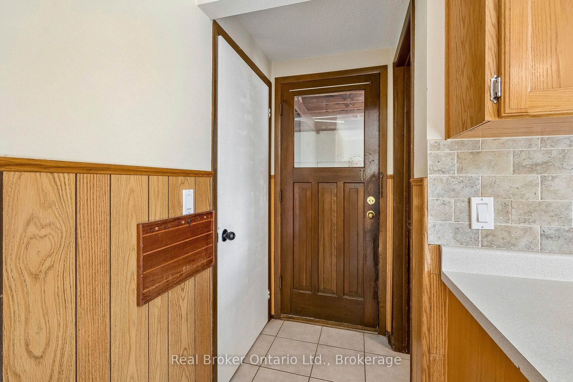 310 Linwell Road 1/2 Property Photo 26
